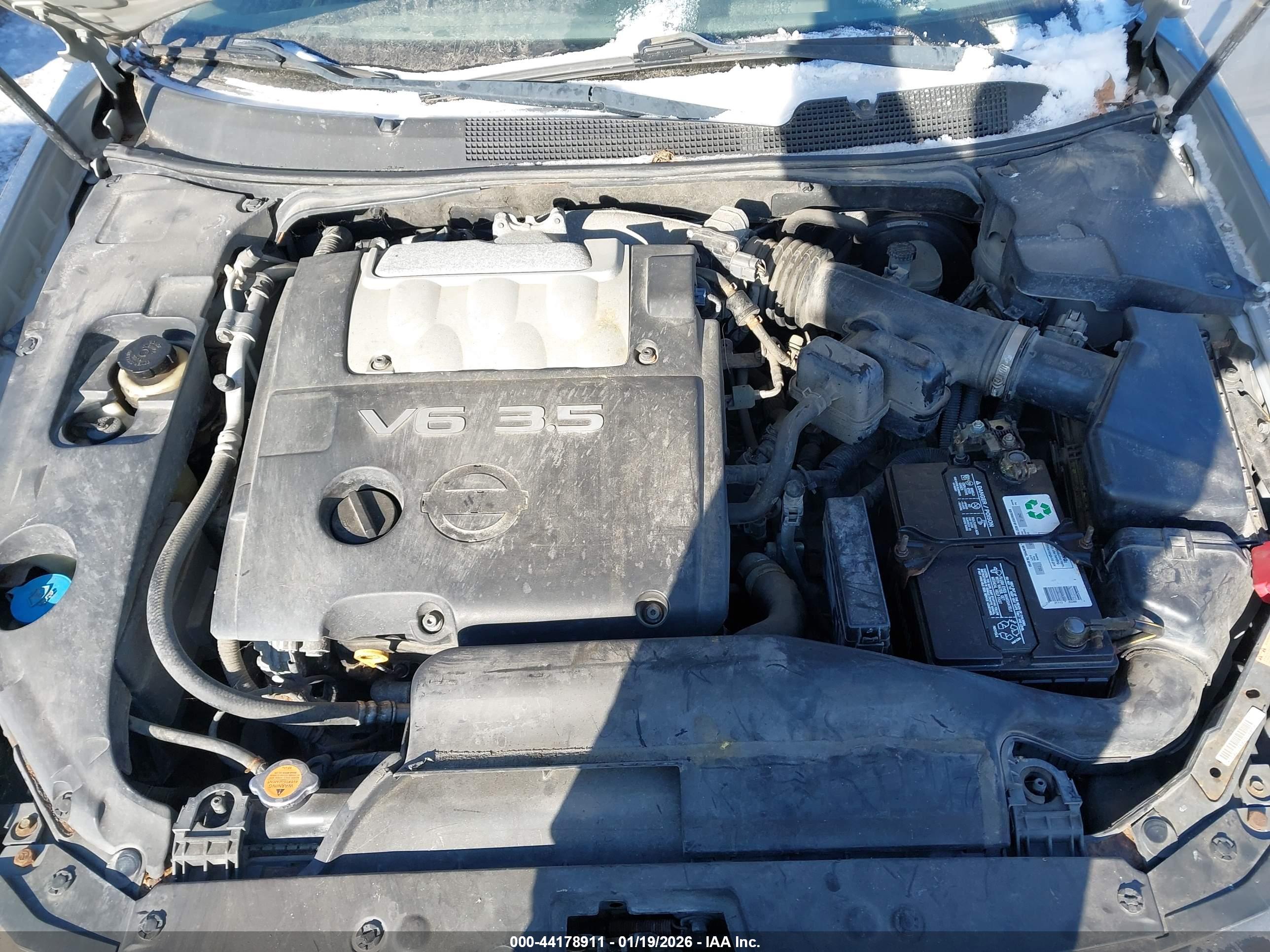 NISSAN MAXIMA image 10