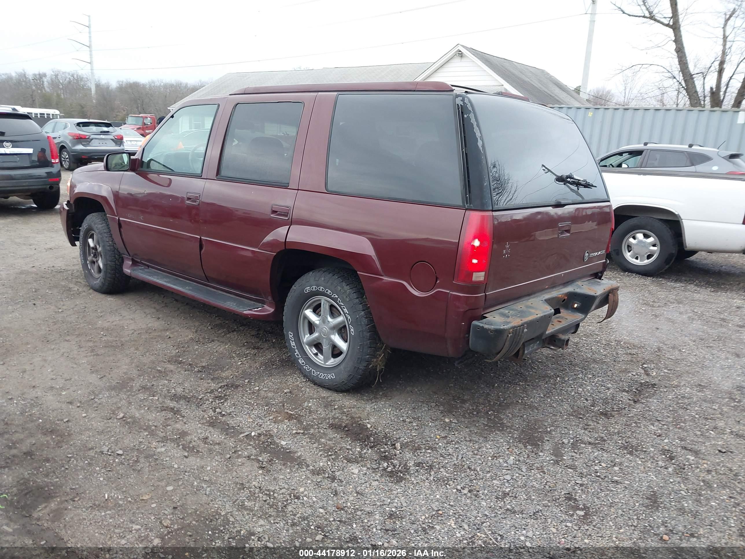 CADILLAC ESCALADE image 3