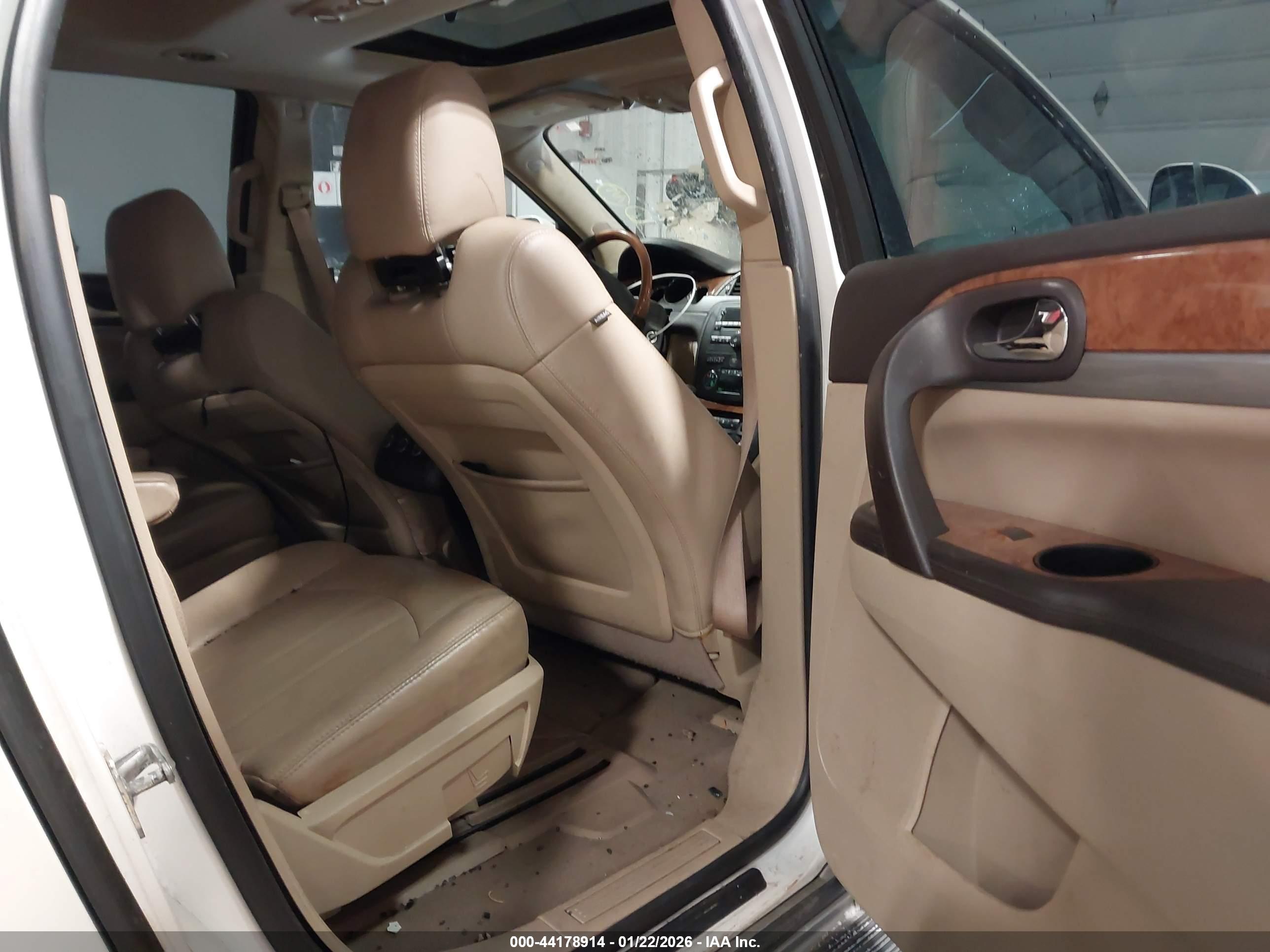 BUICK ENCLAVE image 8