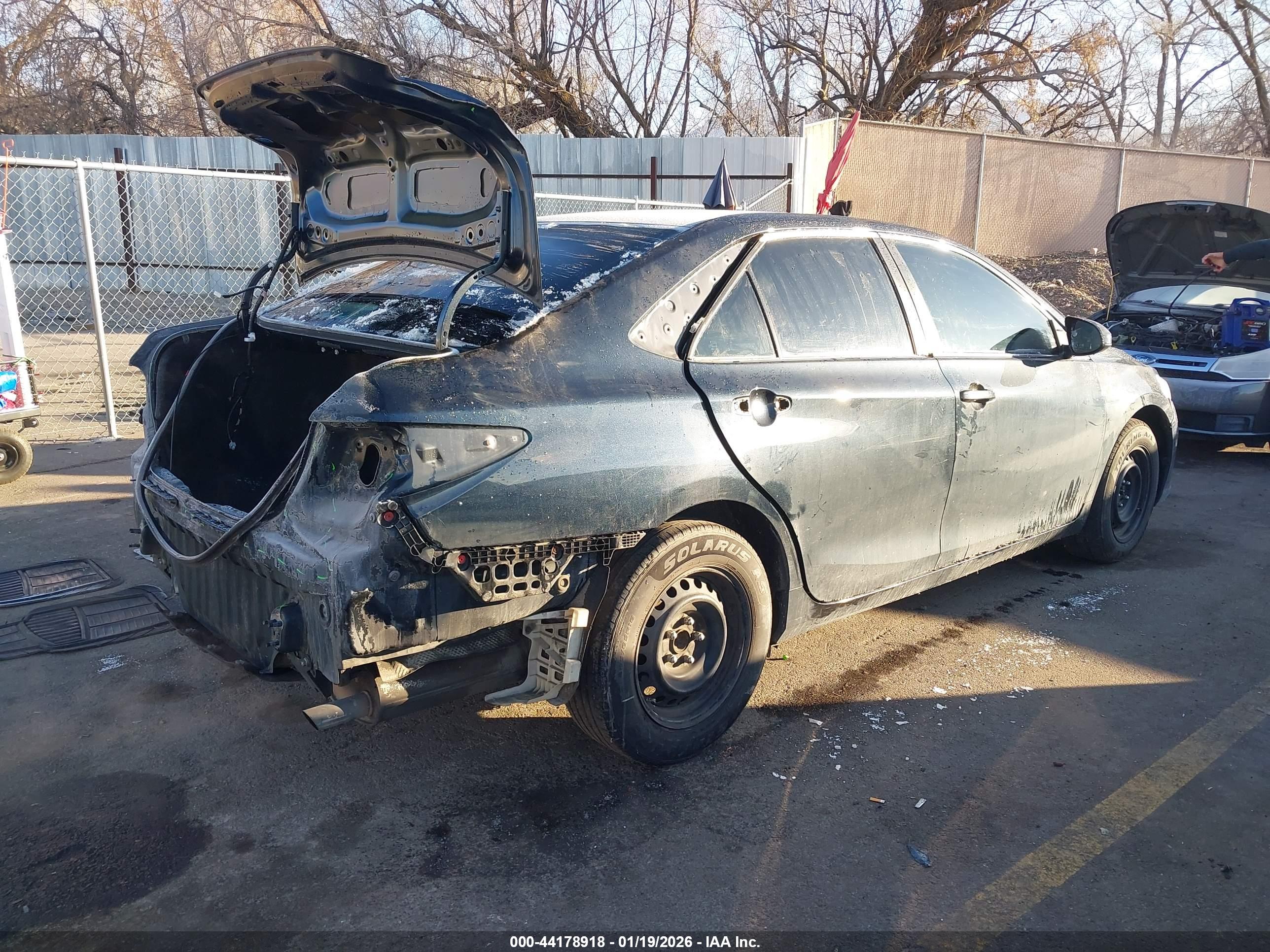 TOYOTA CAMRY image 4