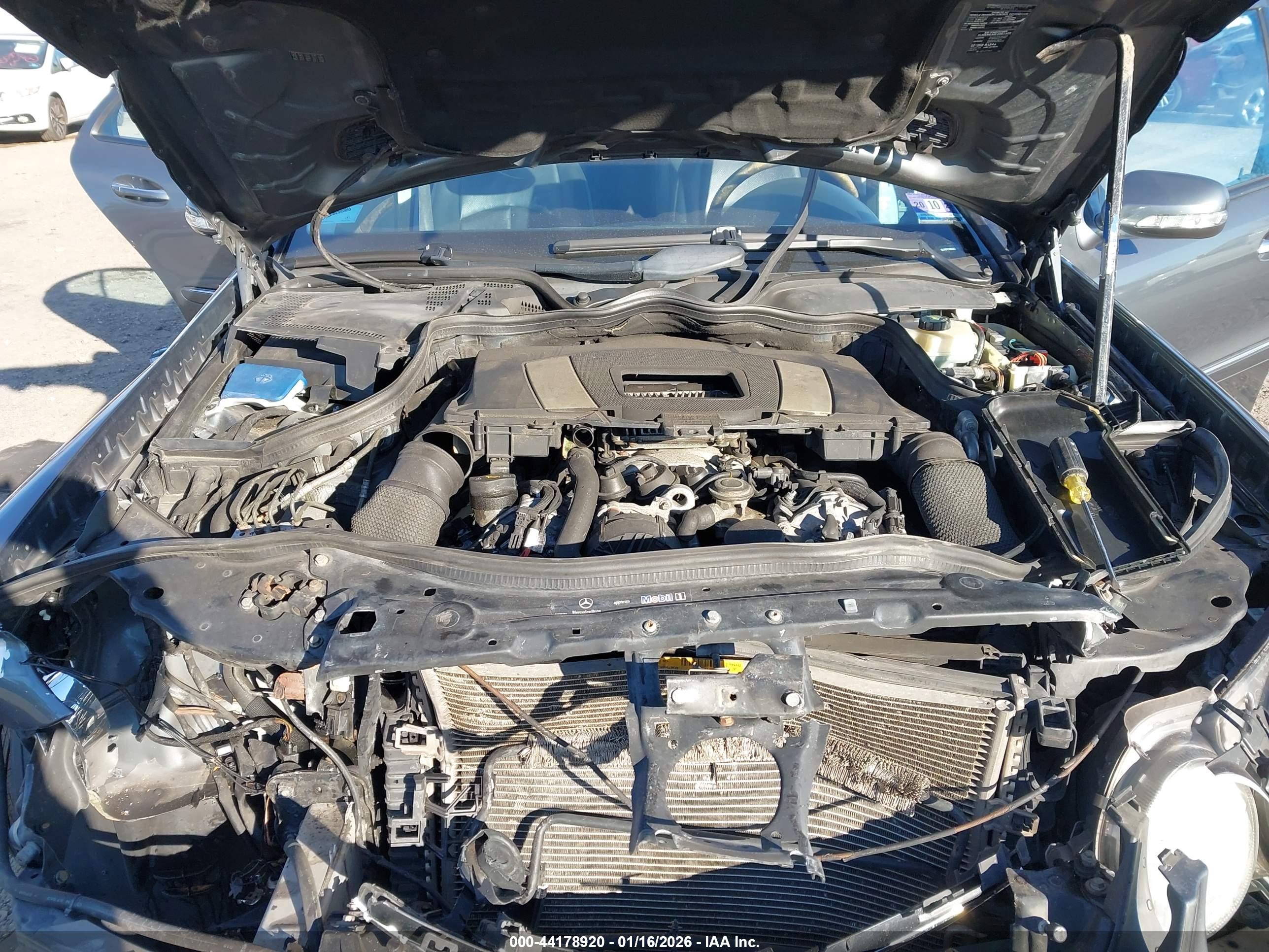 MERCEDES-BENZ E image 10