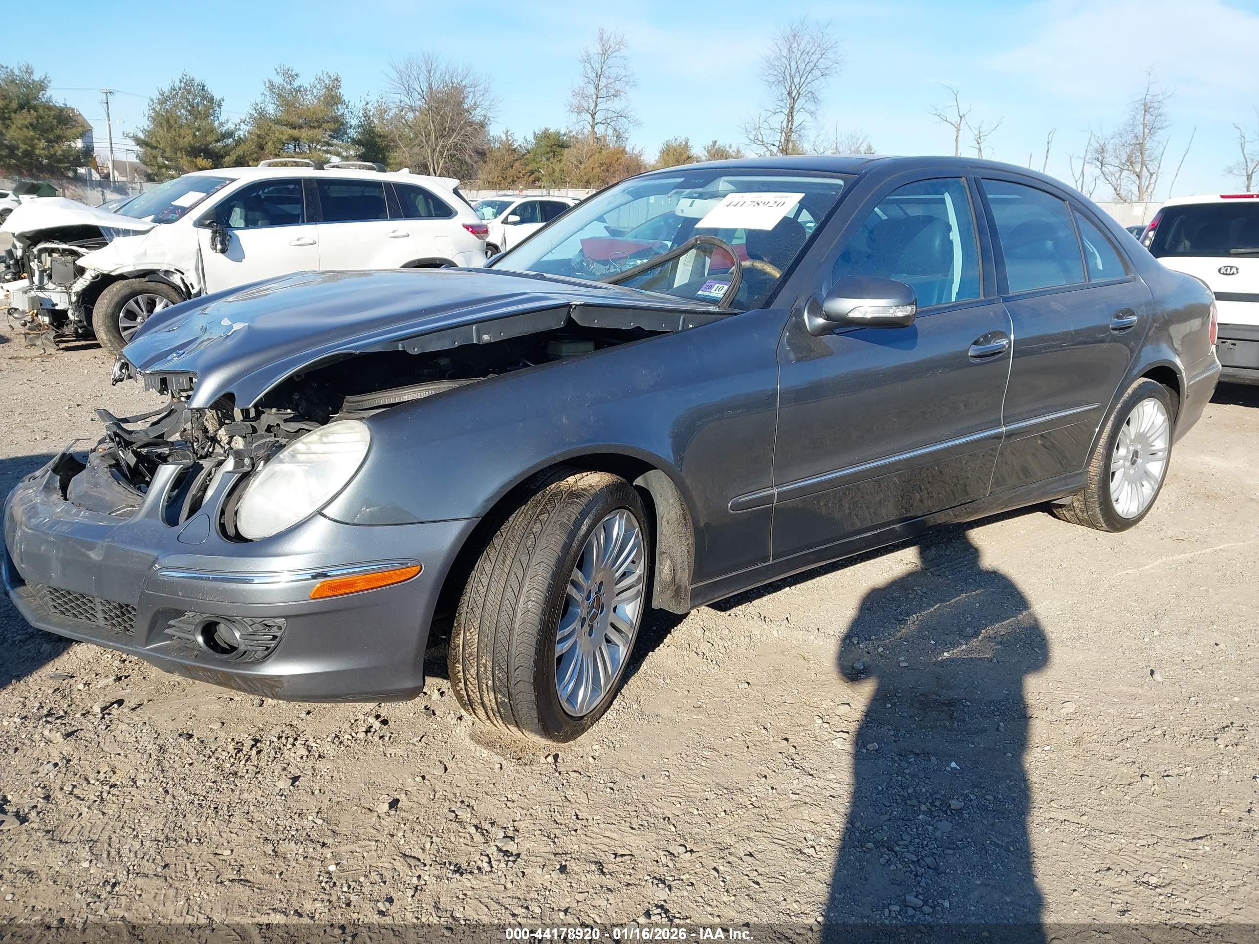 MERCEDES-BENZ E image 2
