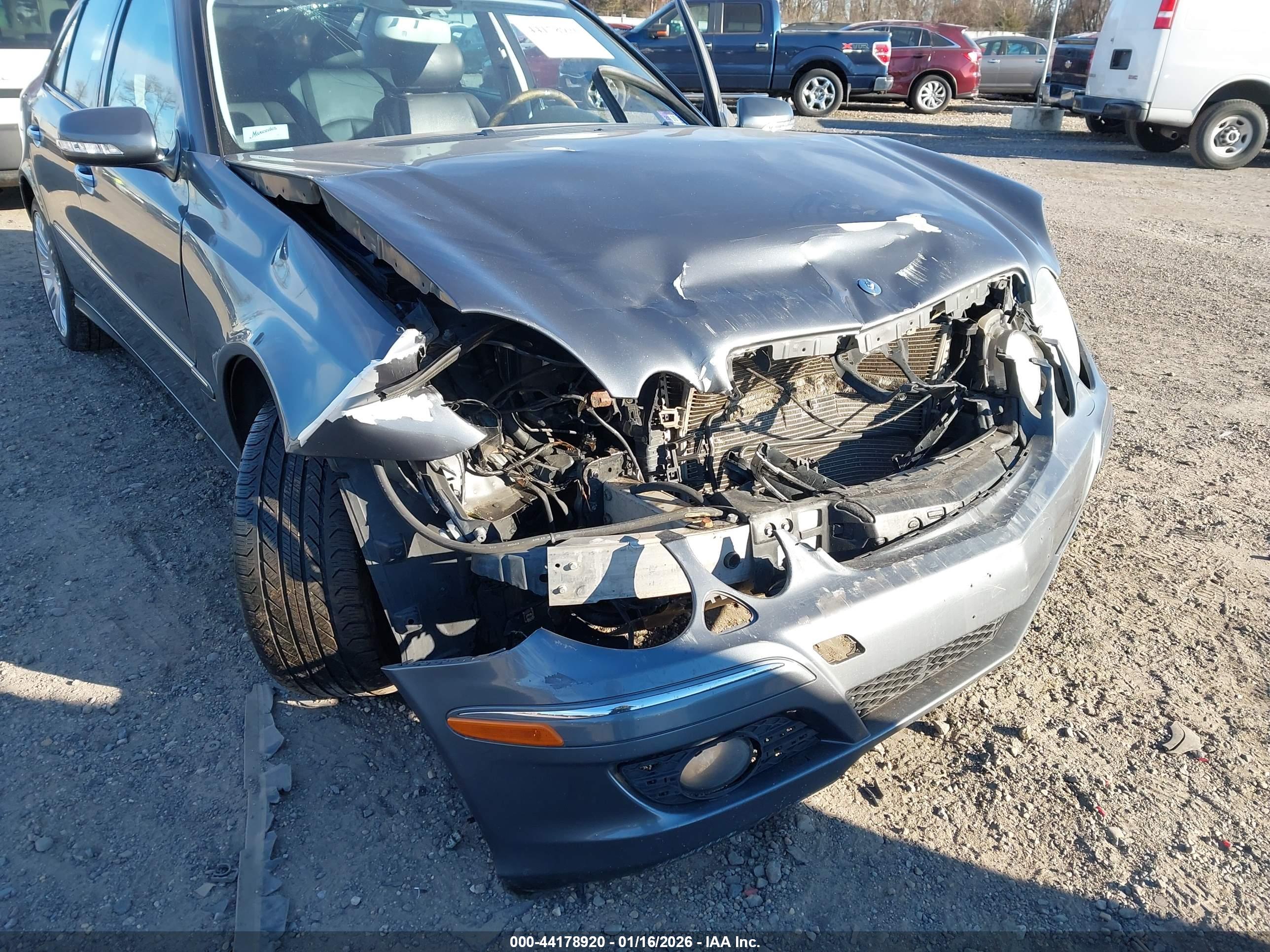 MERCEDES-BENZ E image 6