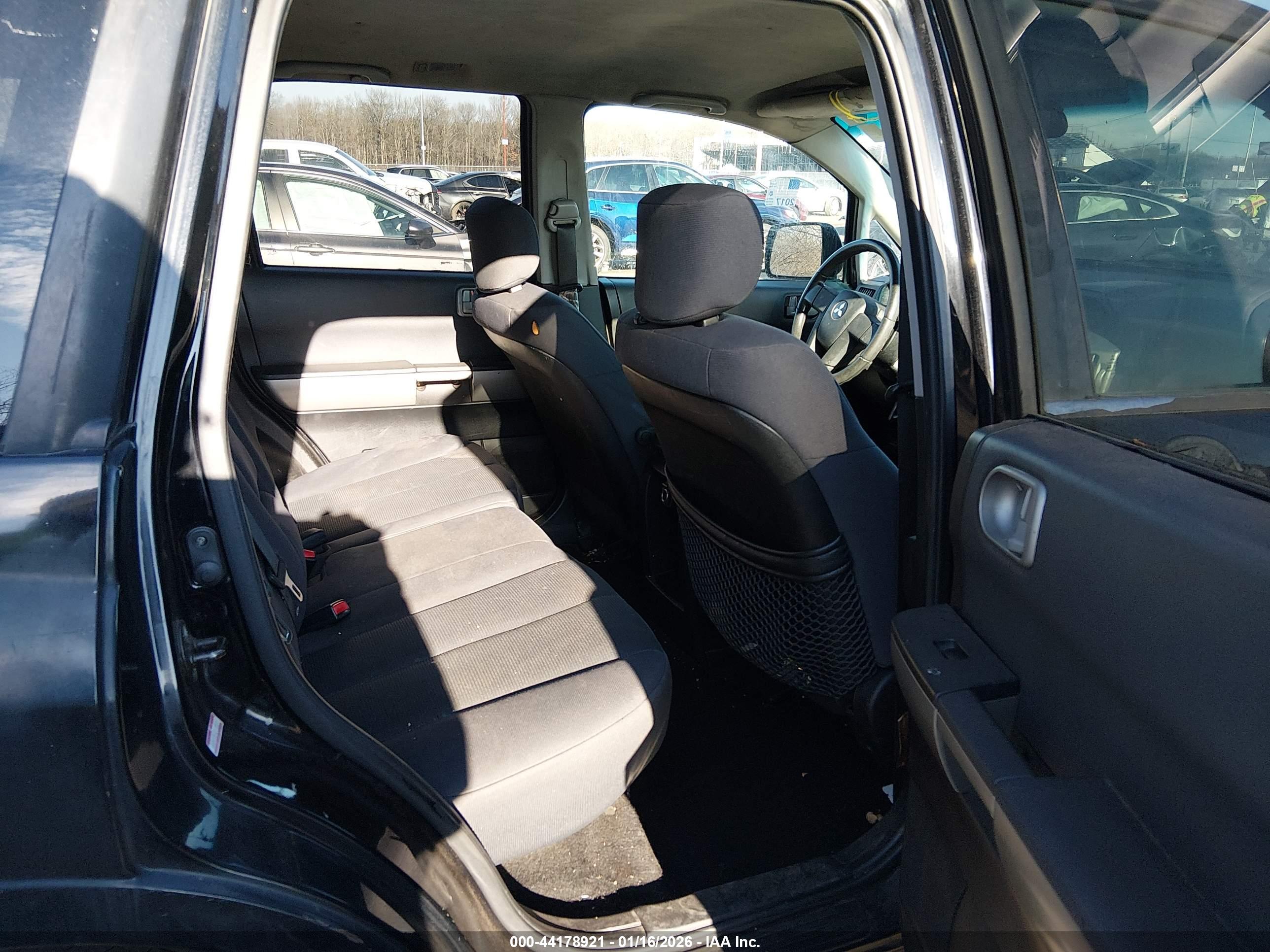 MITSUBISHI ENDEAVOR image 8