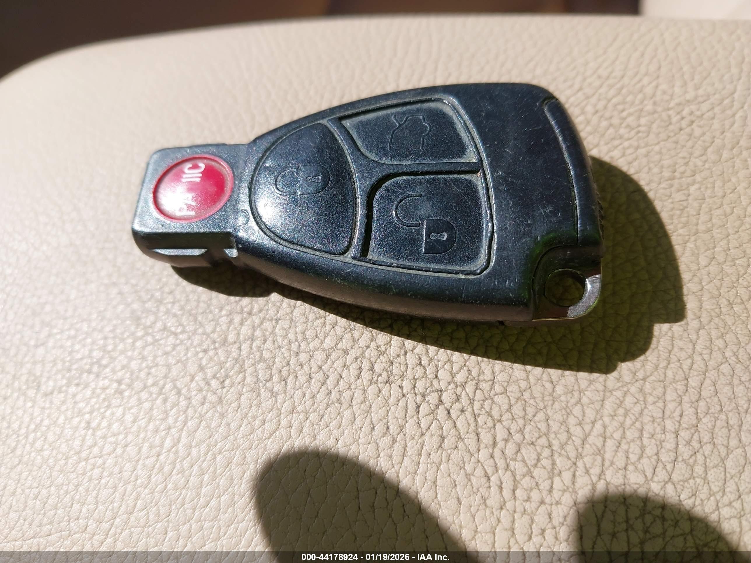 MERCEDES-BENZ C image 11