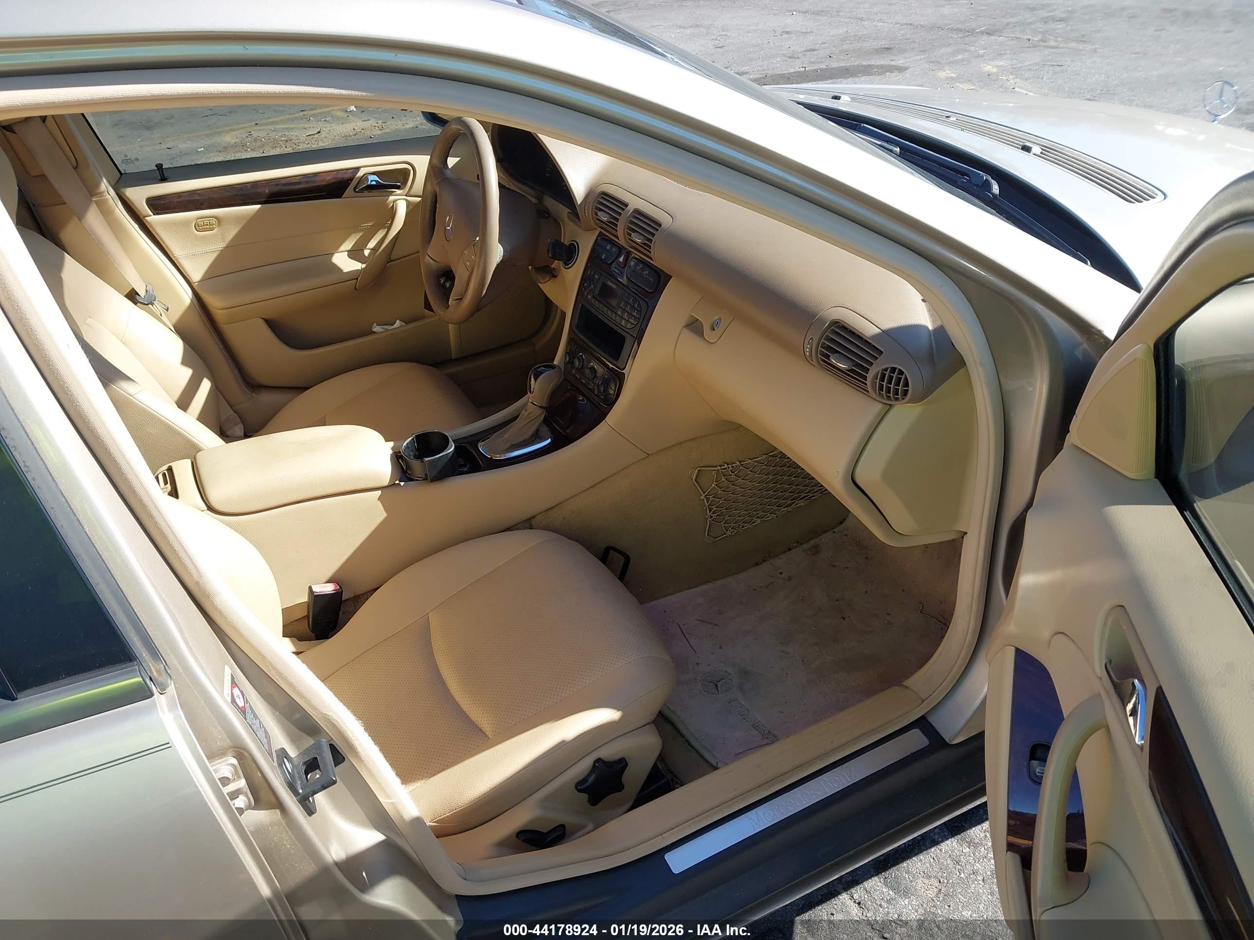 MERCEDES-BENZ C image 5