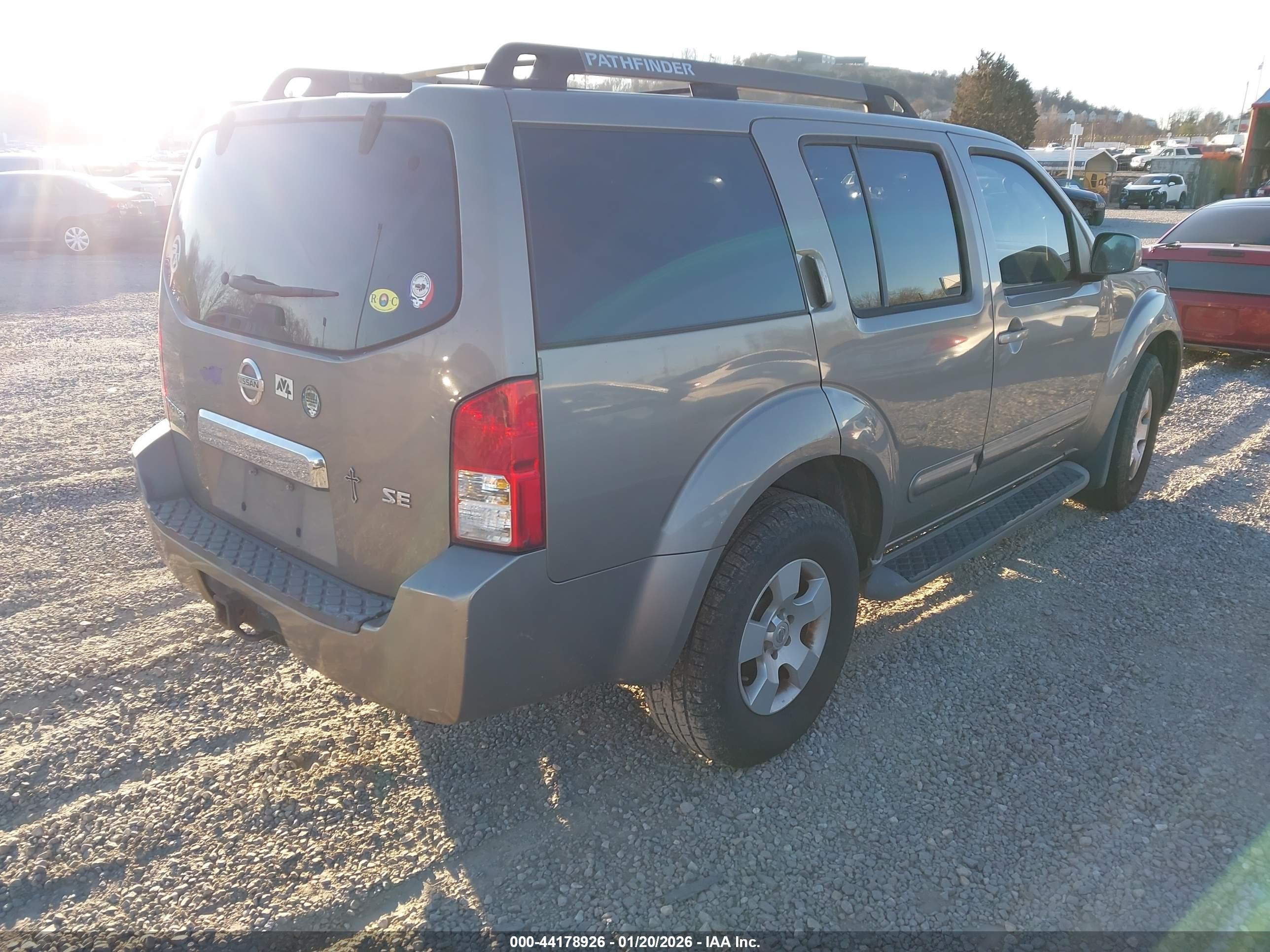 NISSAN PATHFINDER image 4