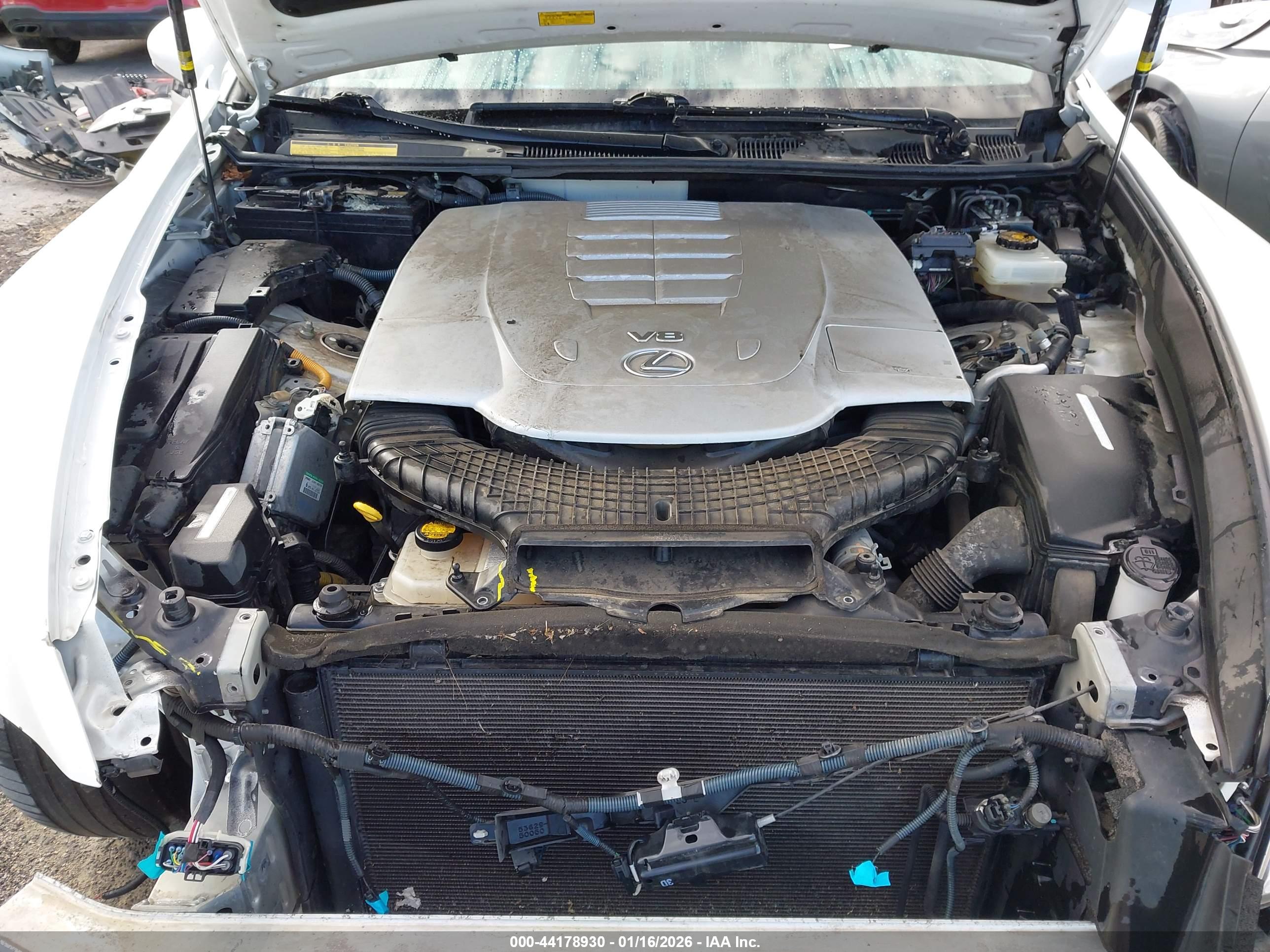 LEXUS LS image 10