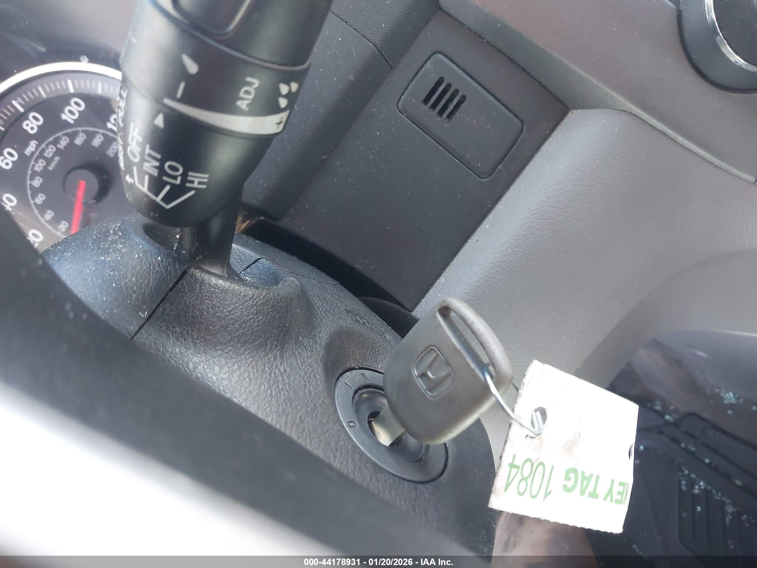 HONDA CR-V image 11