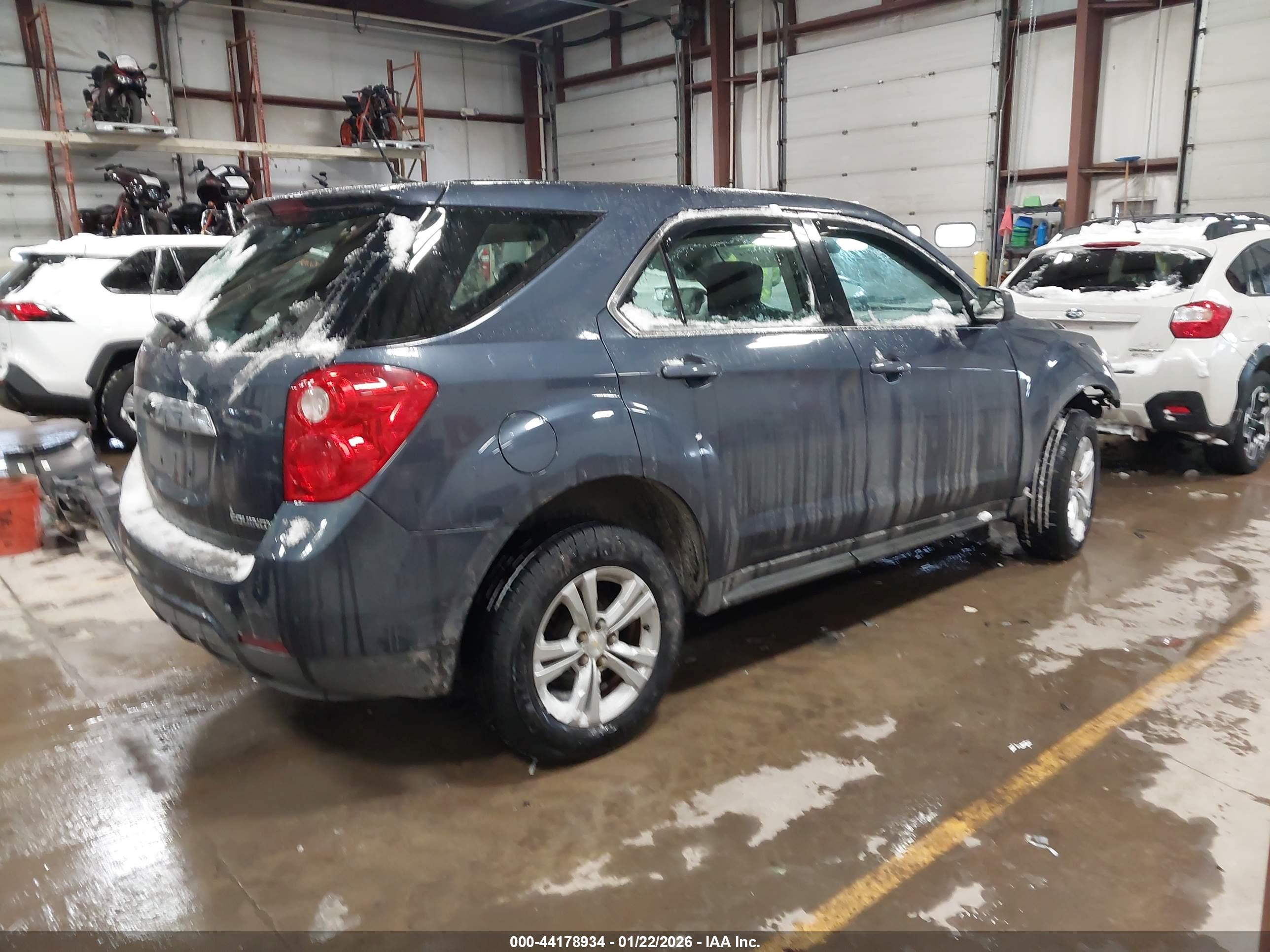 CHEVROLET EQUINOX image 4
