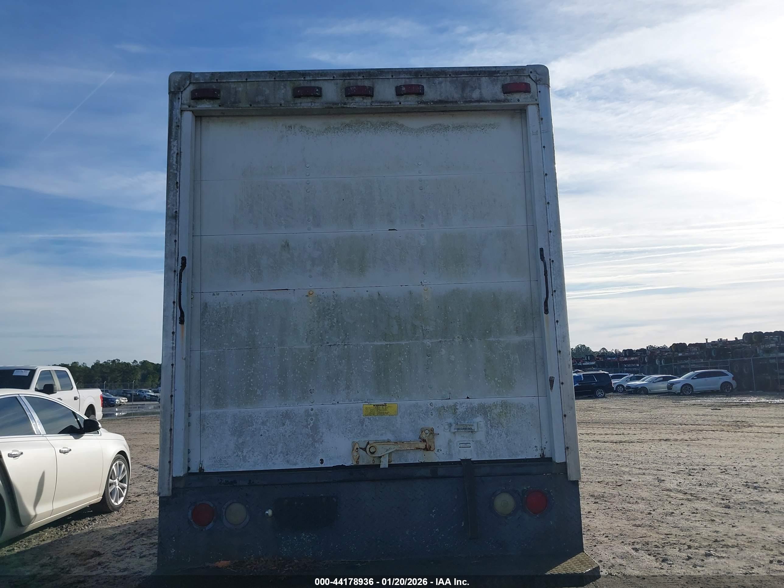 FORD E-350 image 8