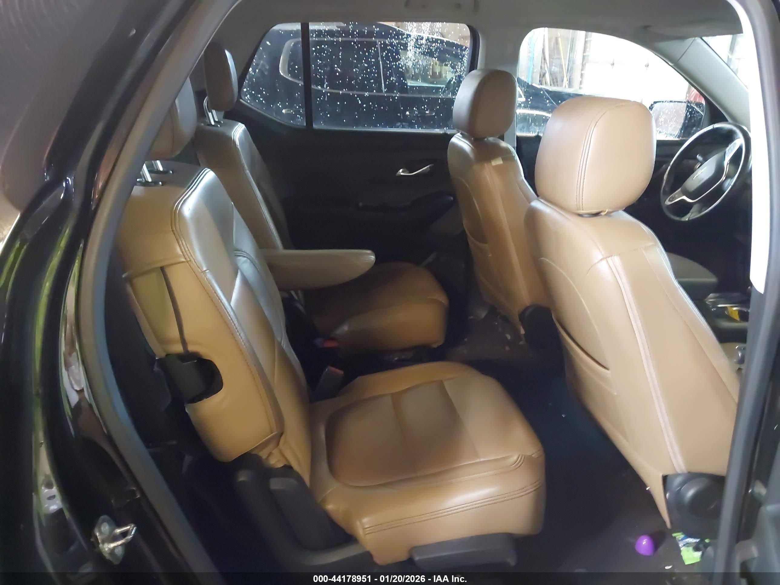 CHEVROLET TRAVERSE image 8