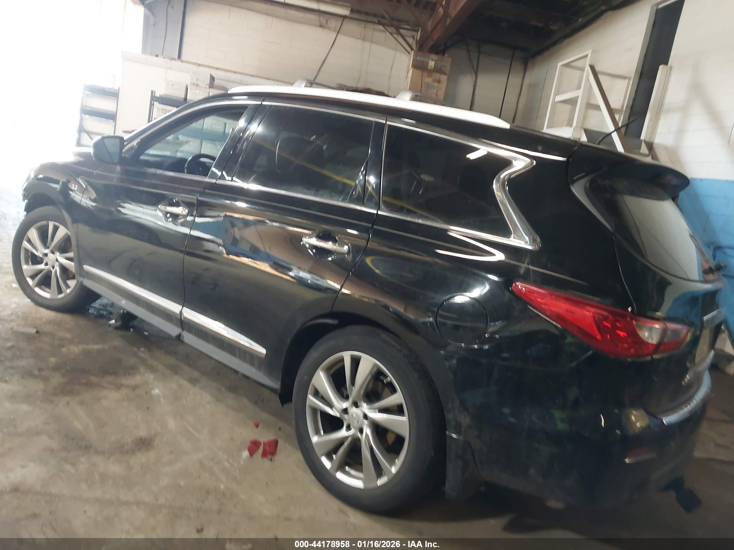 INFINITI QX60 image 3
