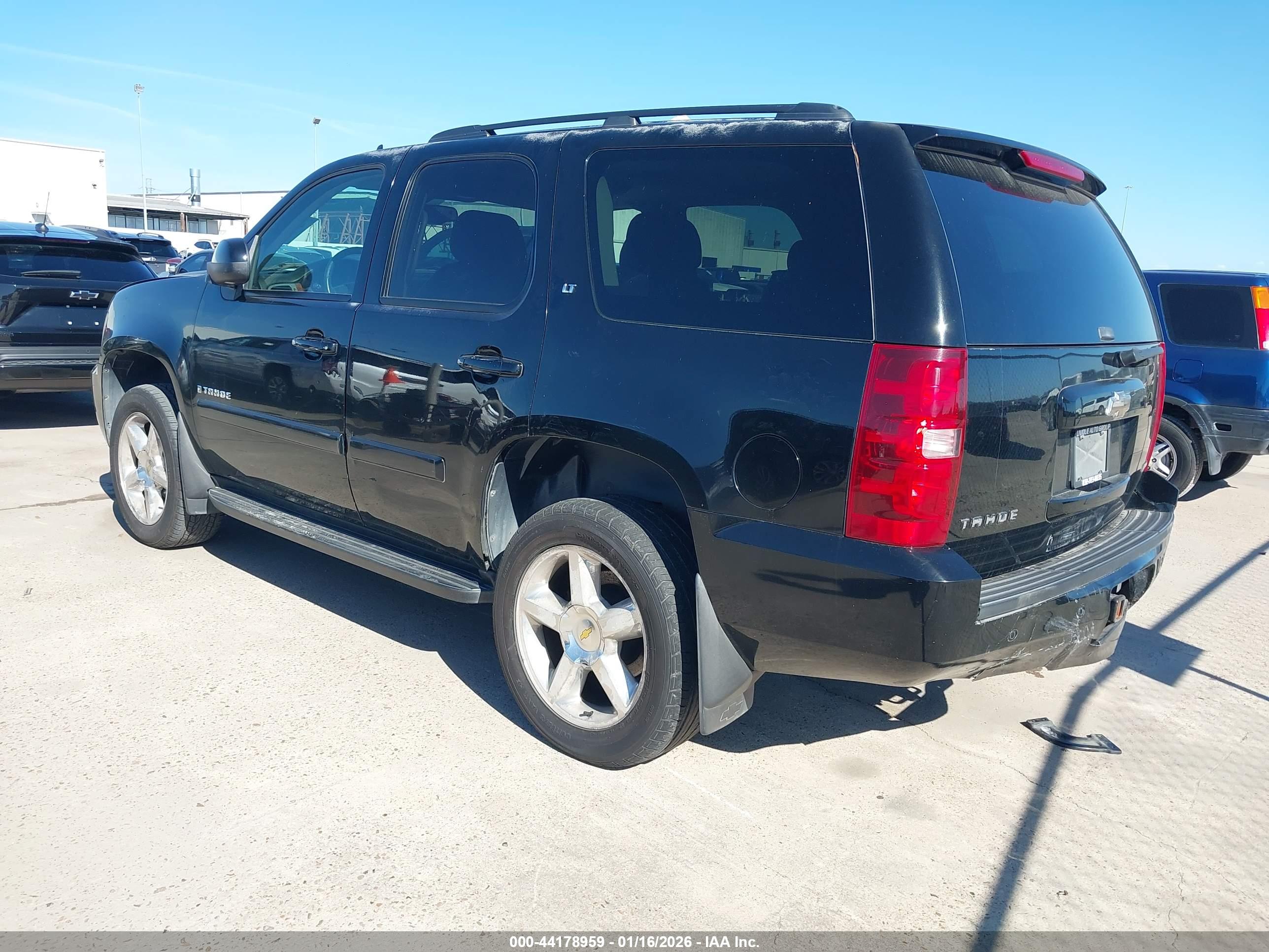 CHEVROLET TAHOE image 3