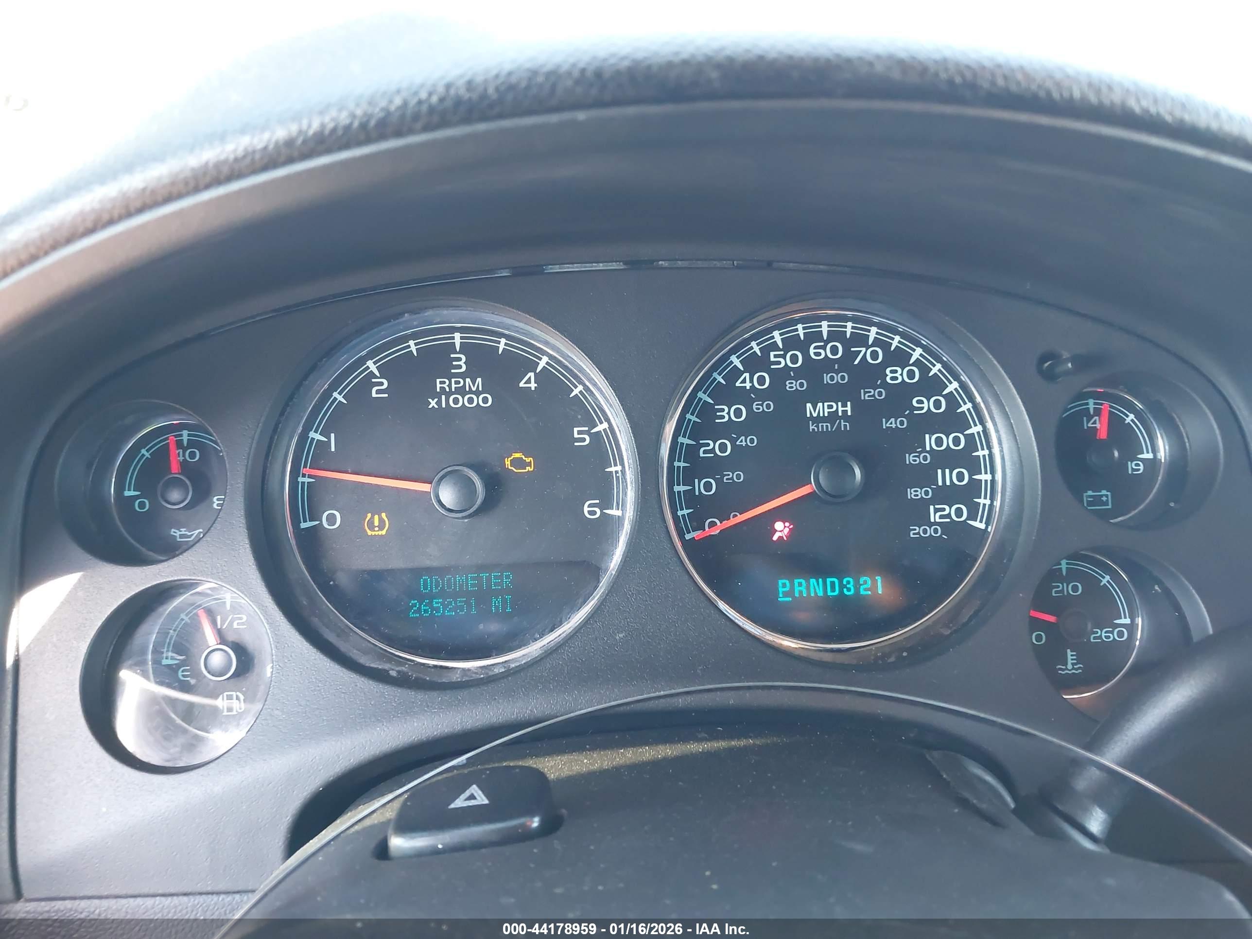 CHEVROLET TAHOE image 7