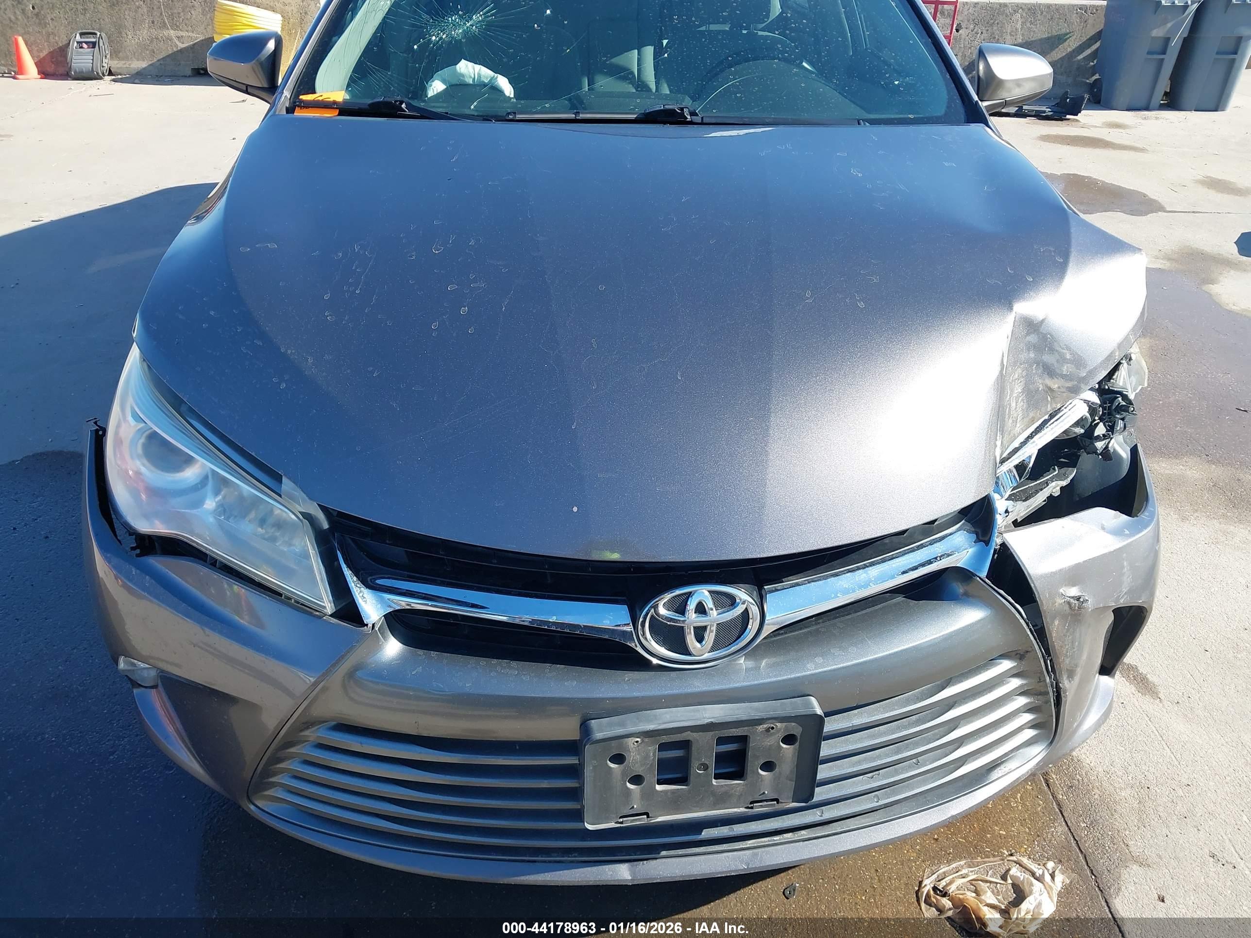 TOYOTA CAMRY image 6