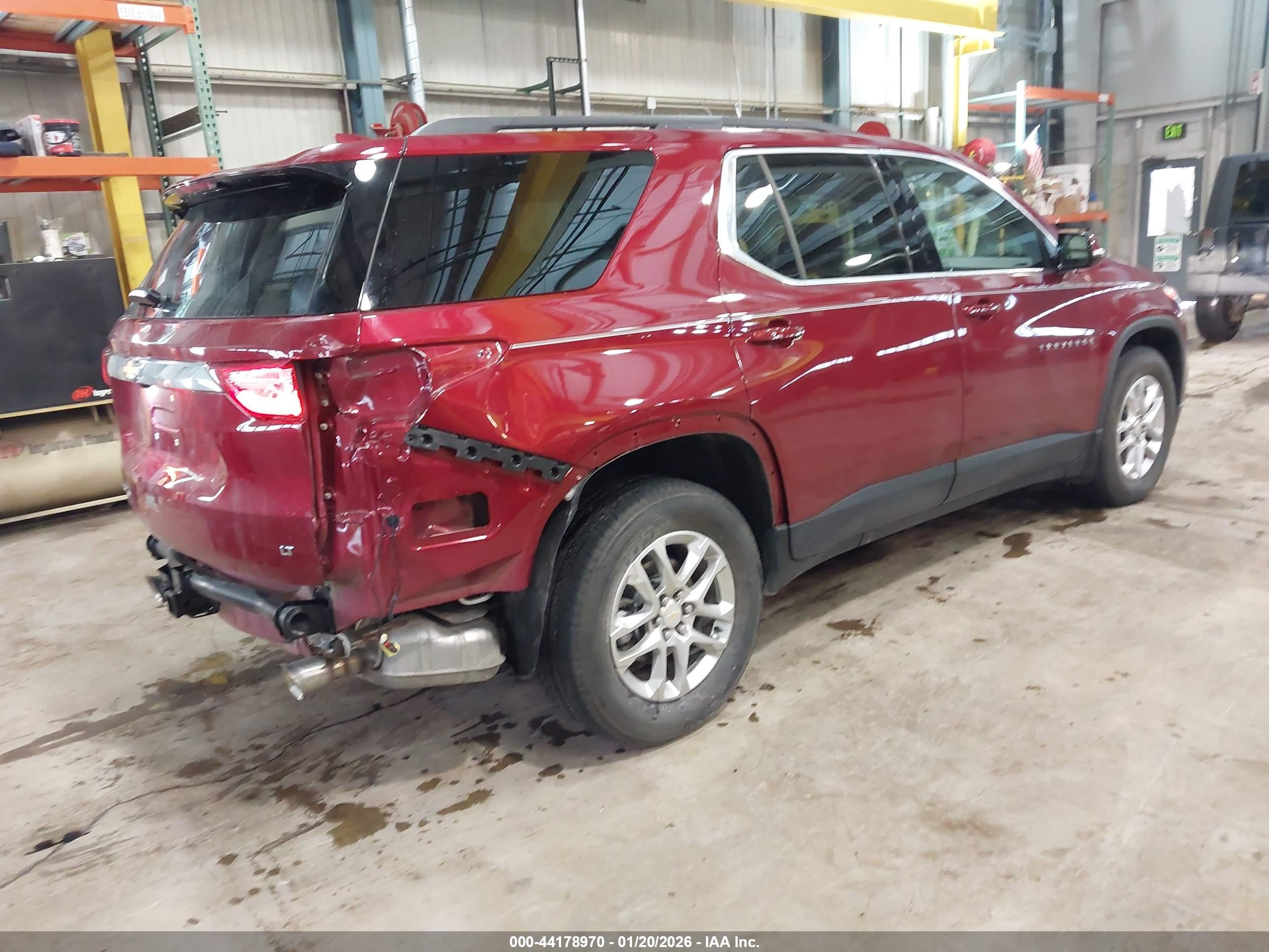 CHEVROLET TRAVERSE image 4