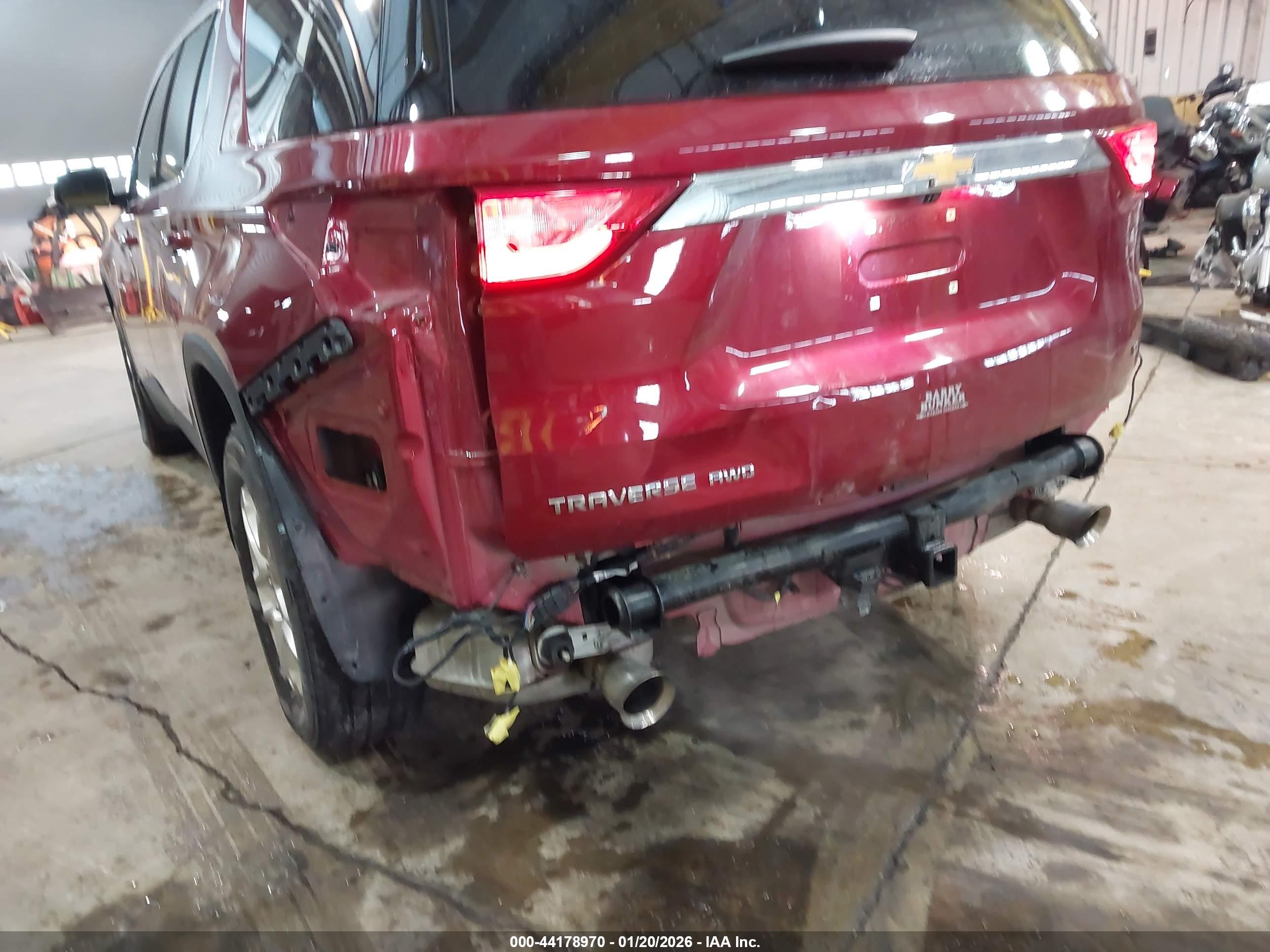 CHEVROLET TRAVERSE image 6