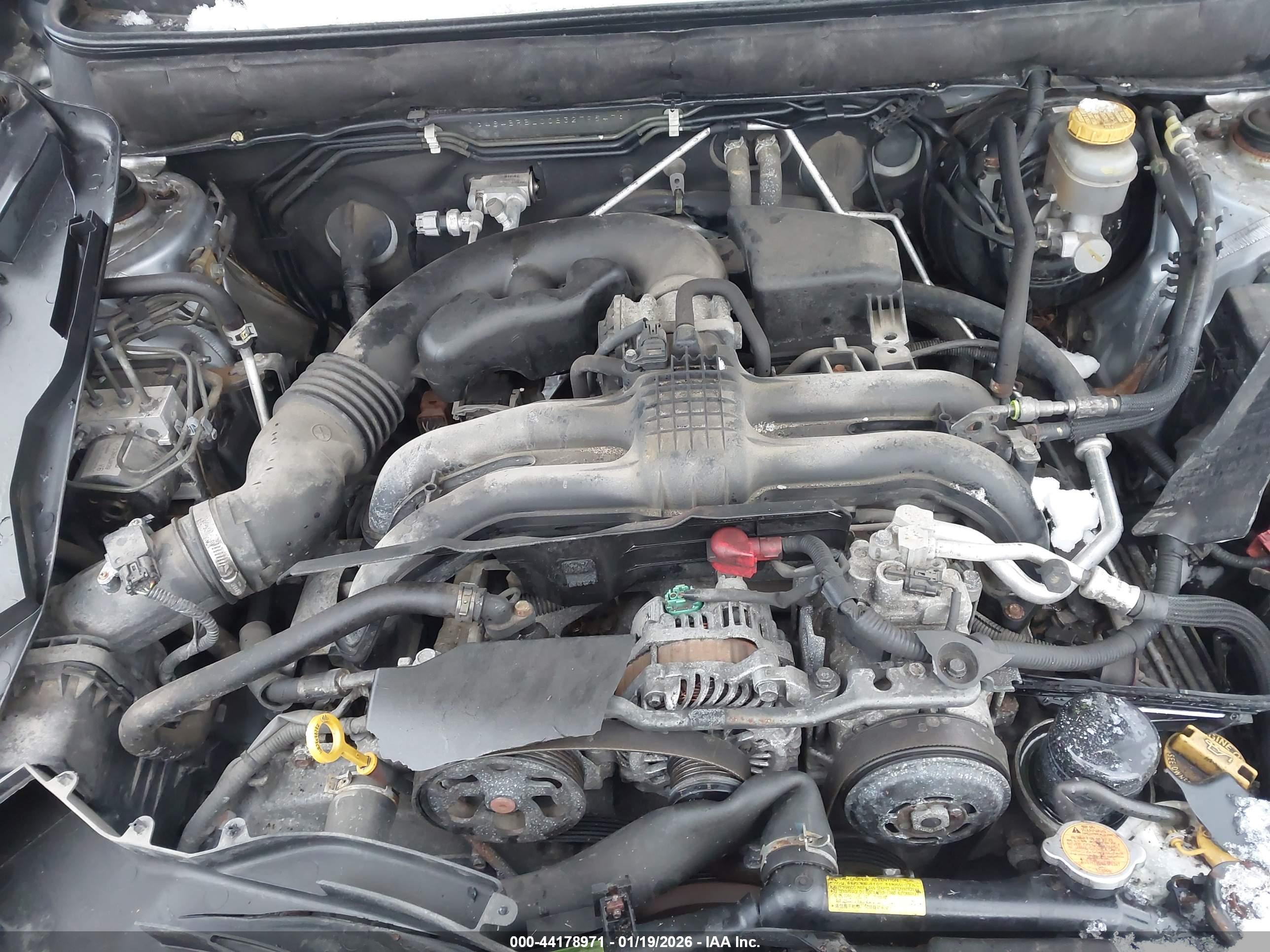 SUBARU OUTBACK image 10
