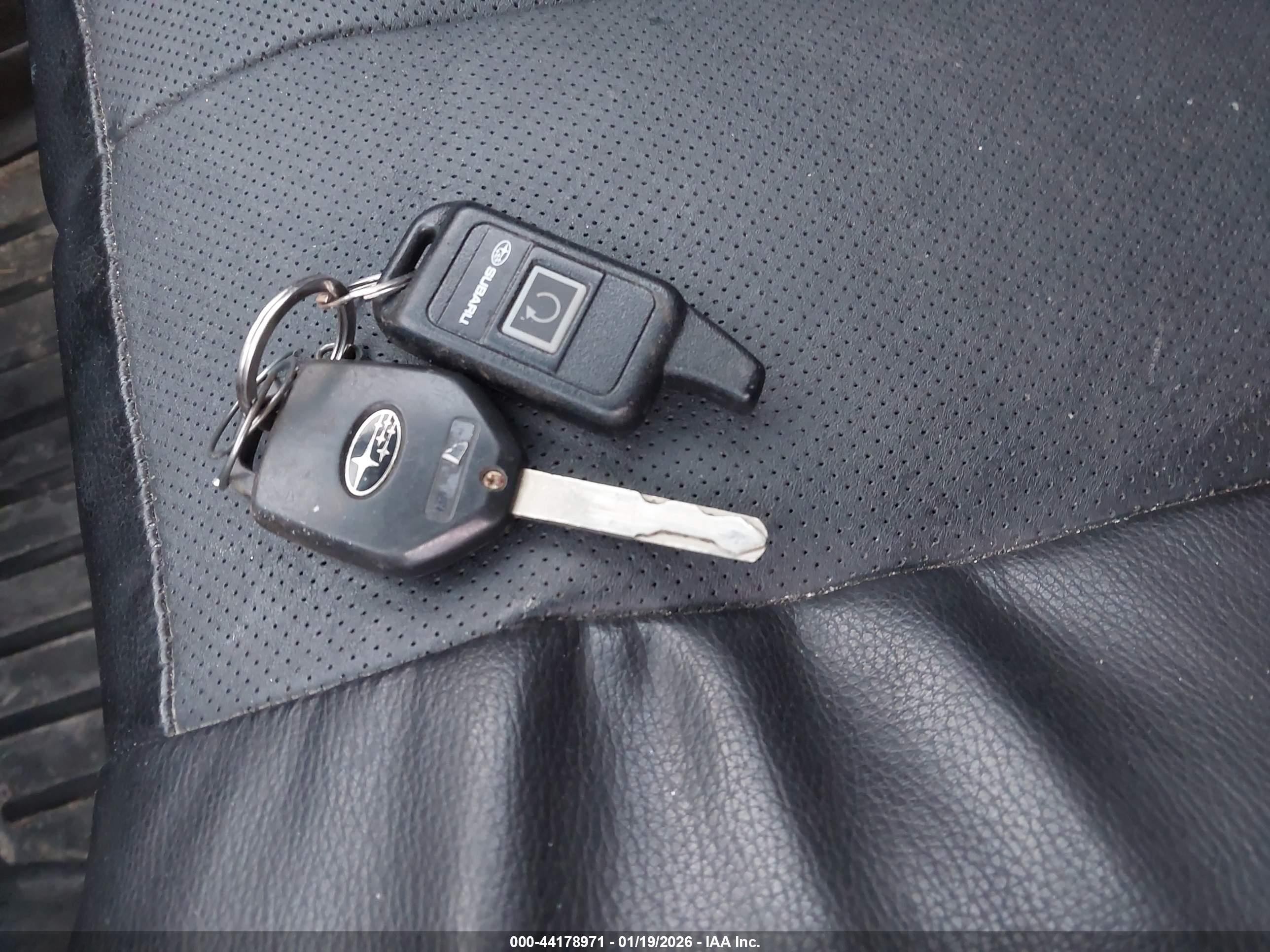 SUBARU OUTBACK image 11