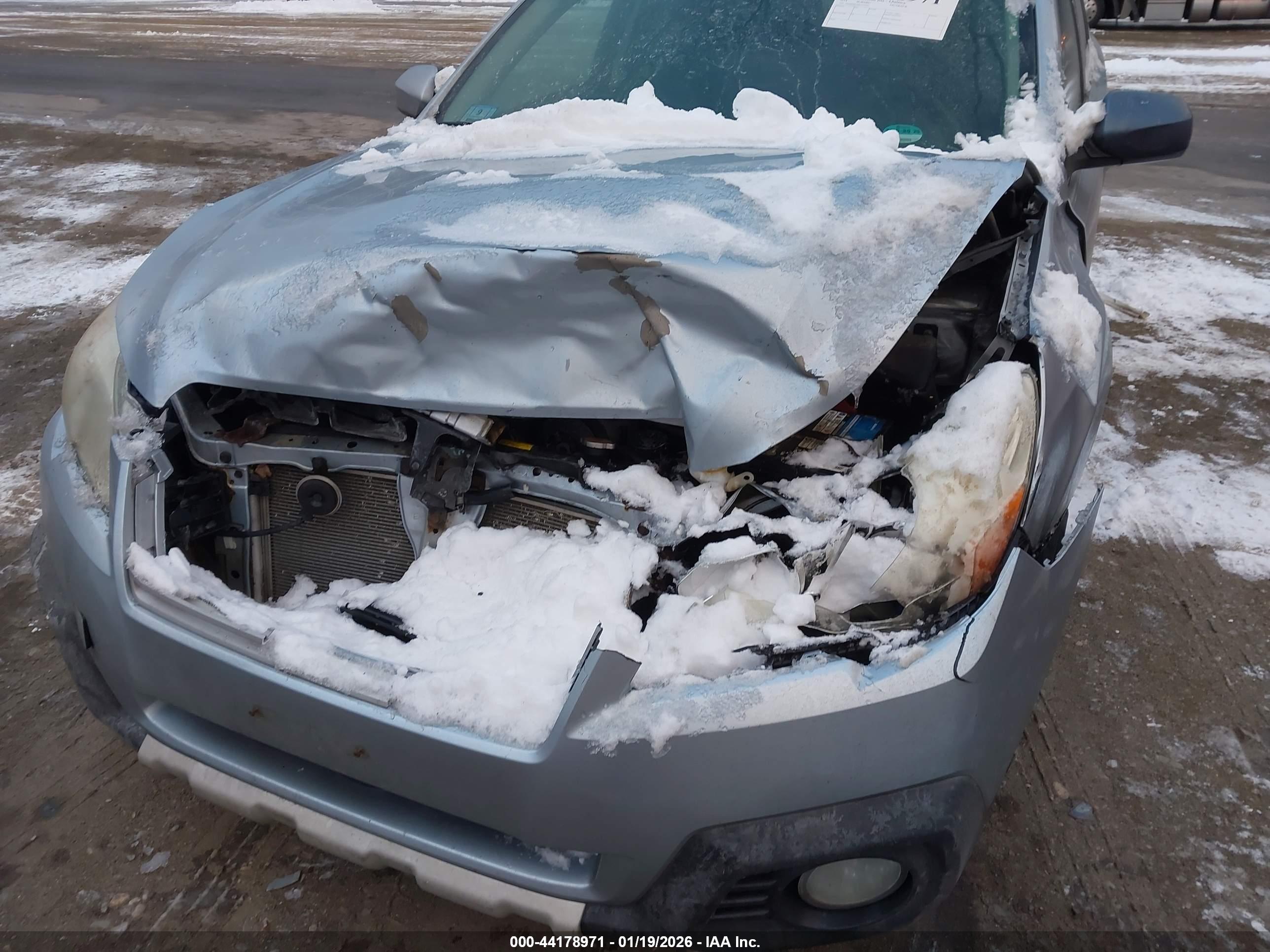 SUBARU OUTBACK image 6