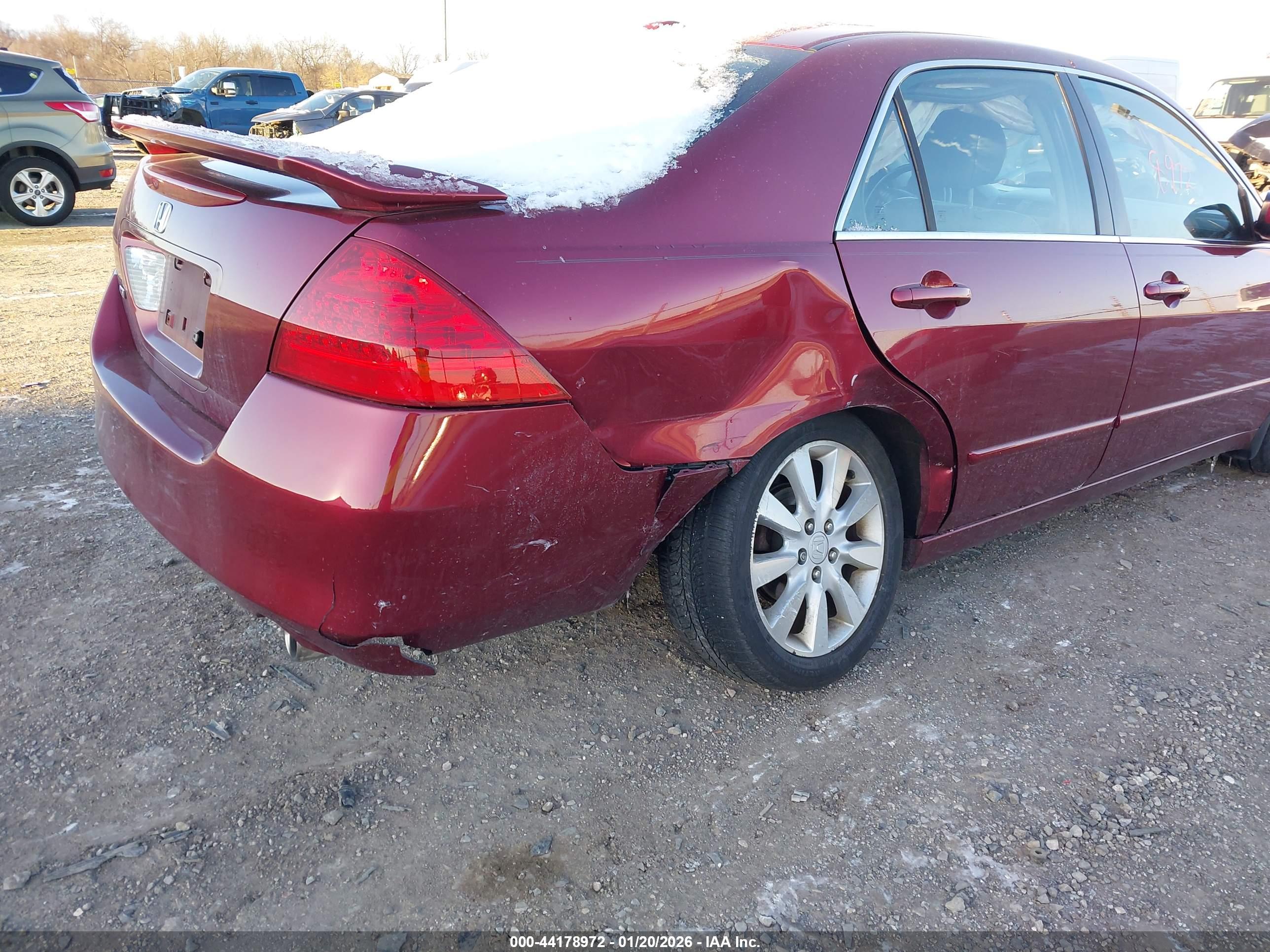 HONDA ACCORD image 6