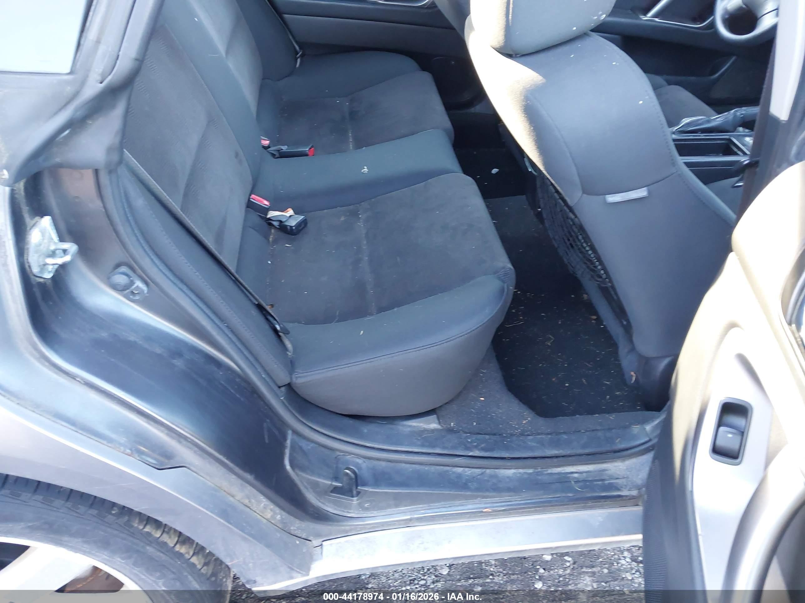 SUBARU OUTBACK image 8