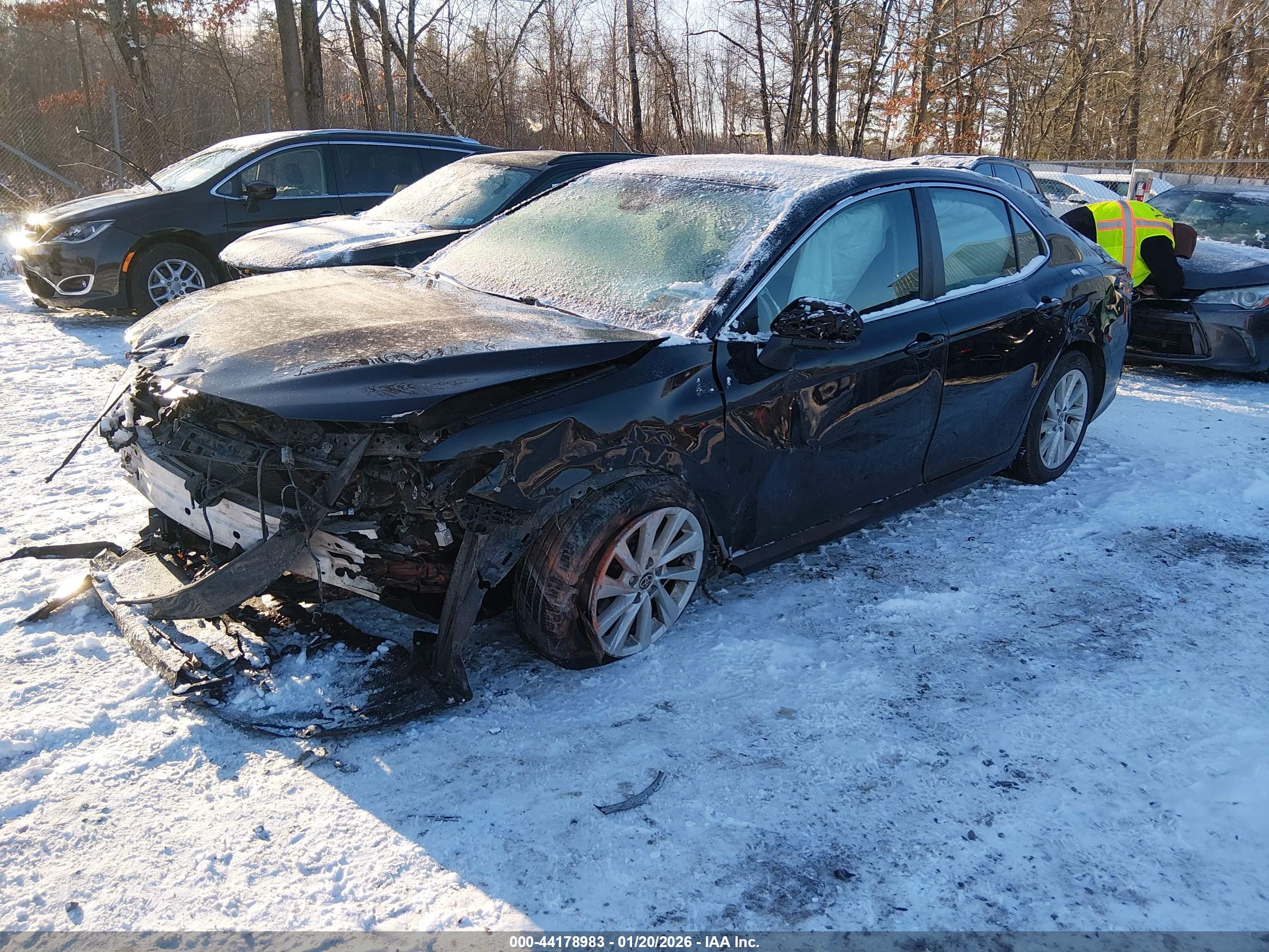 TOYOTA CAMRY image 2