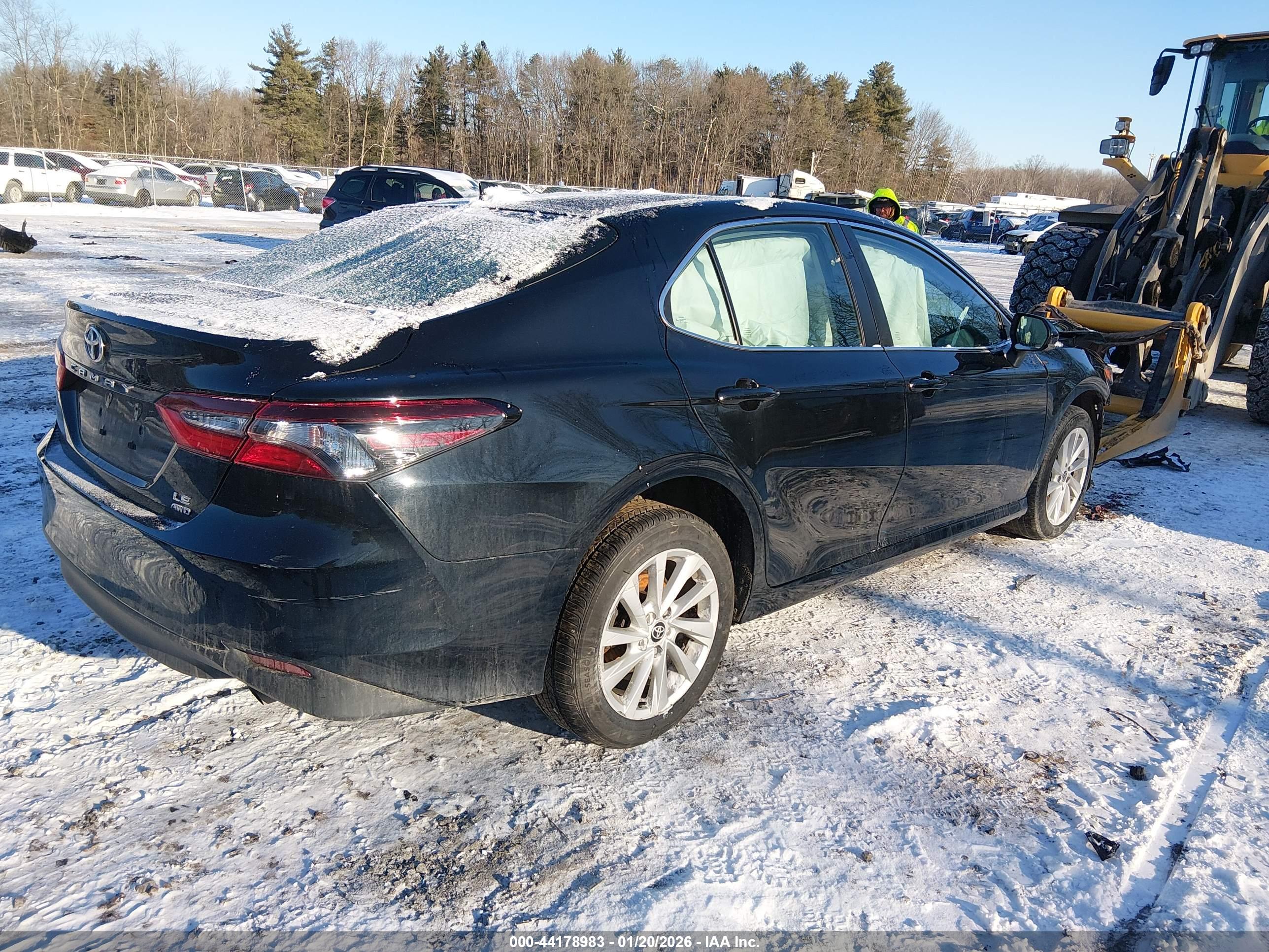 TOYOTA CAMRY image 4