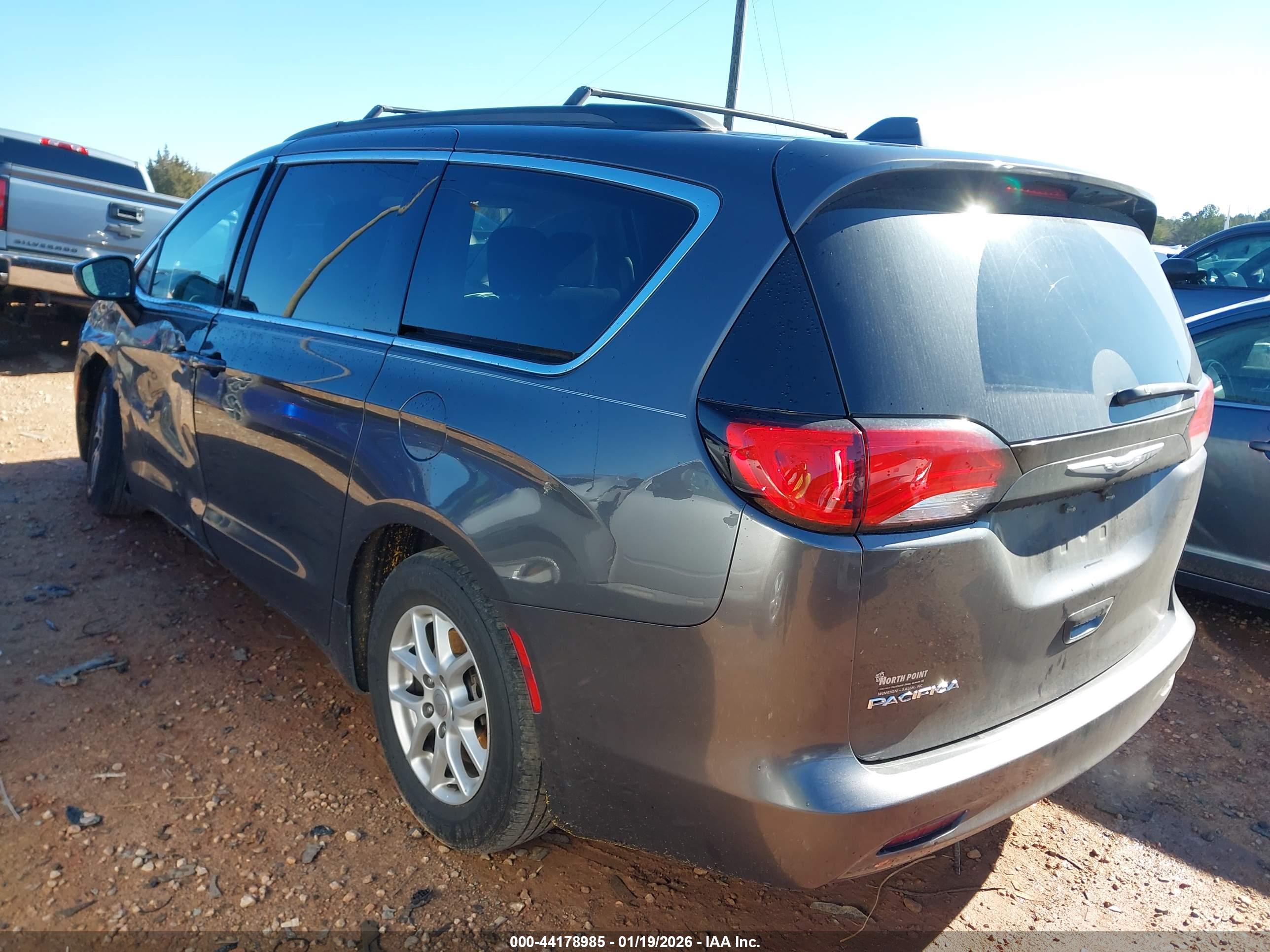 CHRYSLER PACIFICA image 3