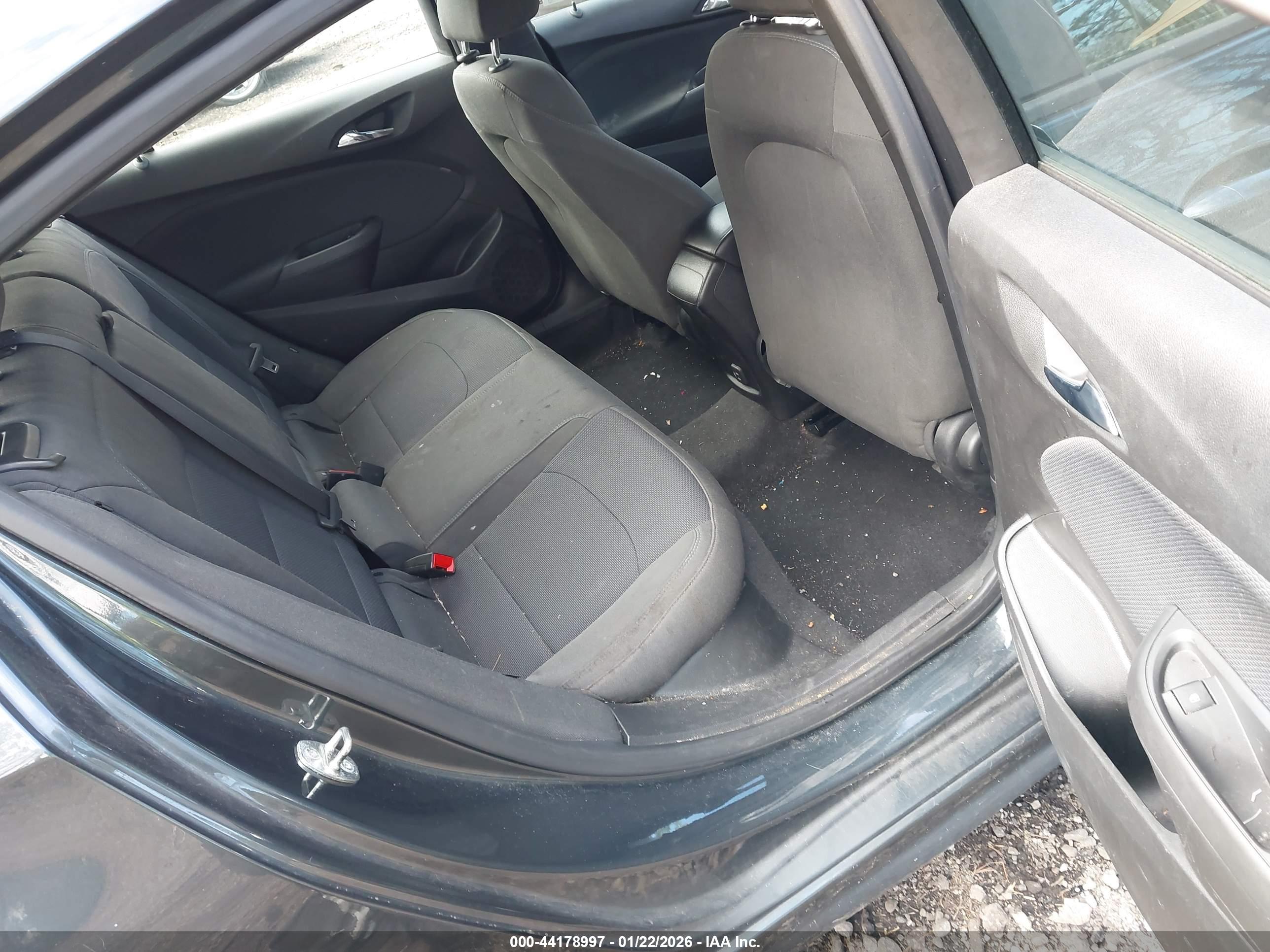 CHEVROLET CRUZE image 8