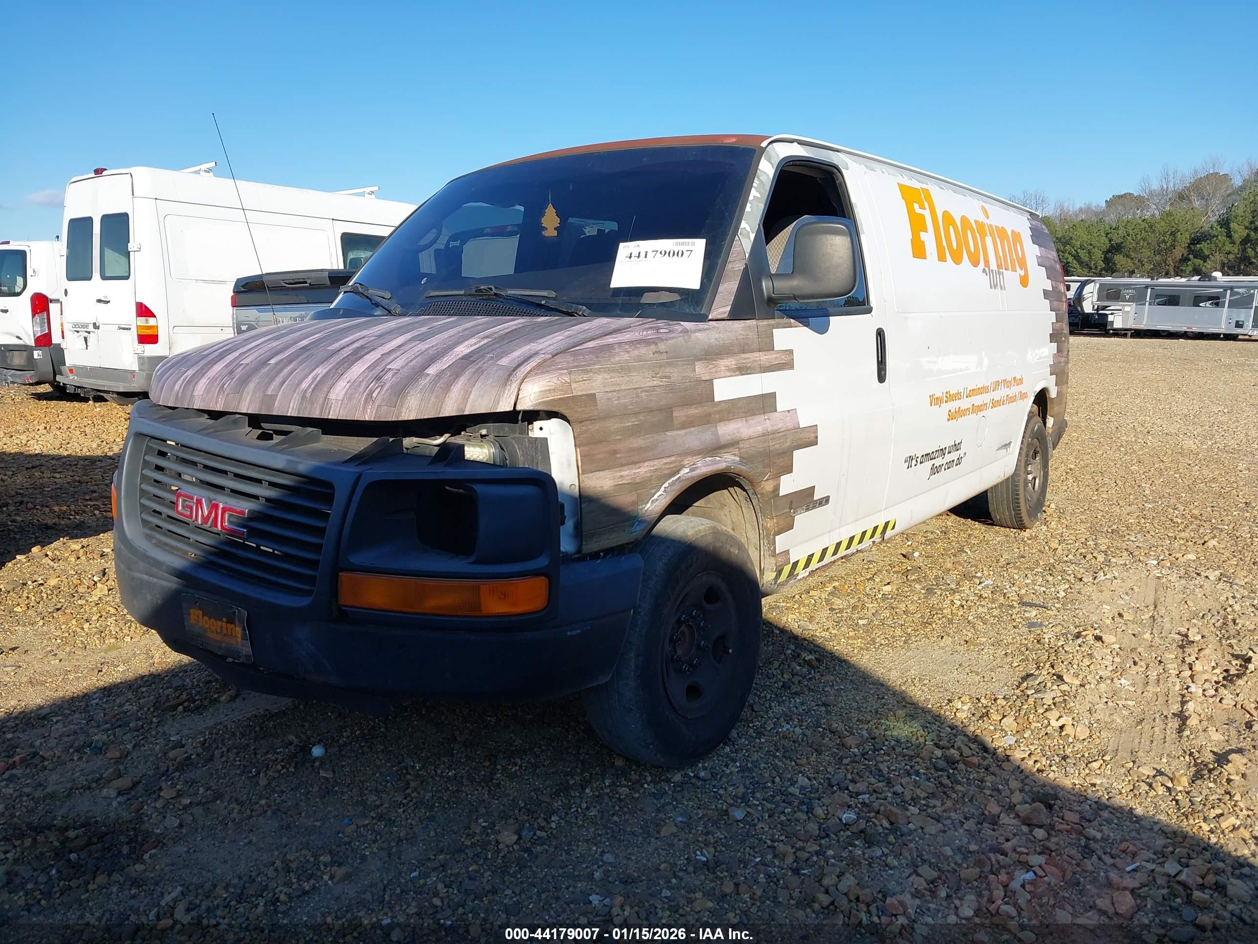 GMC SAVANA image 2