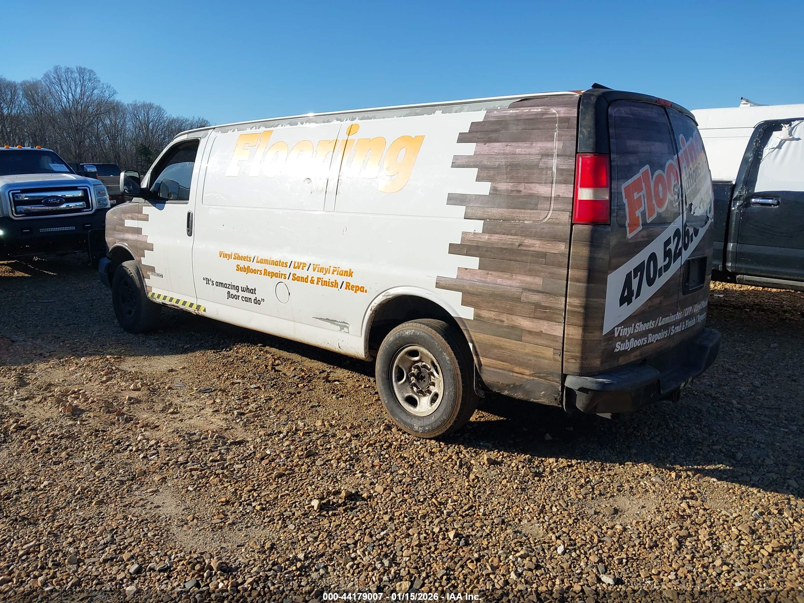 GMC SAVANA image 3
