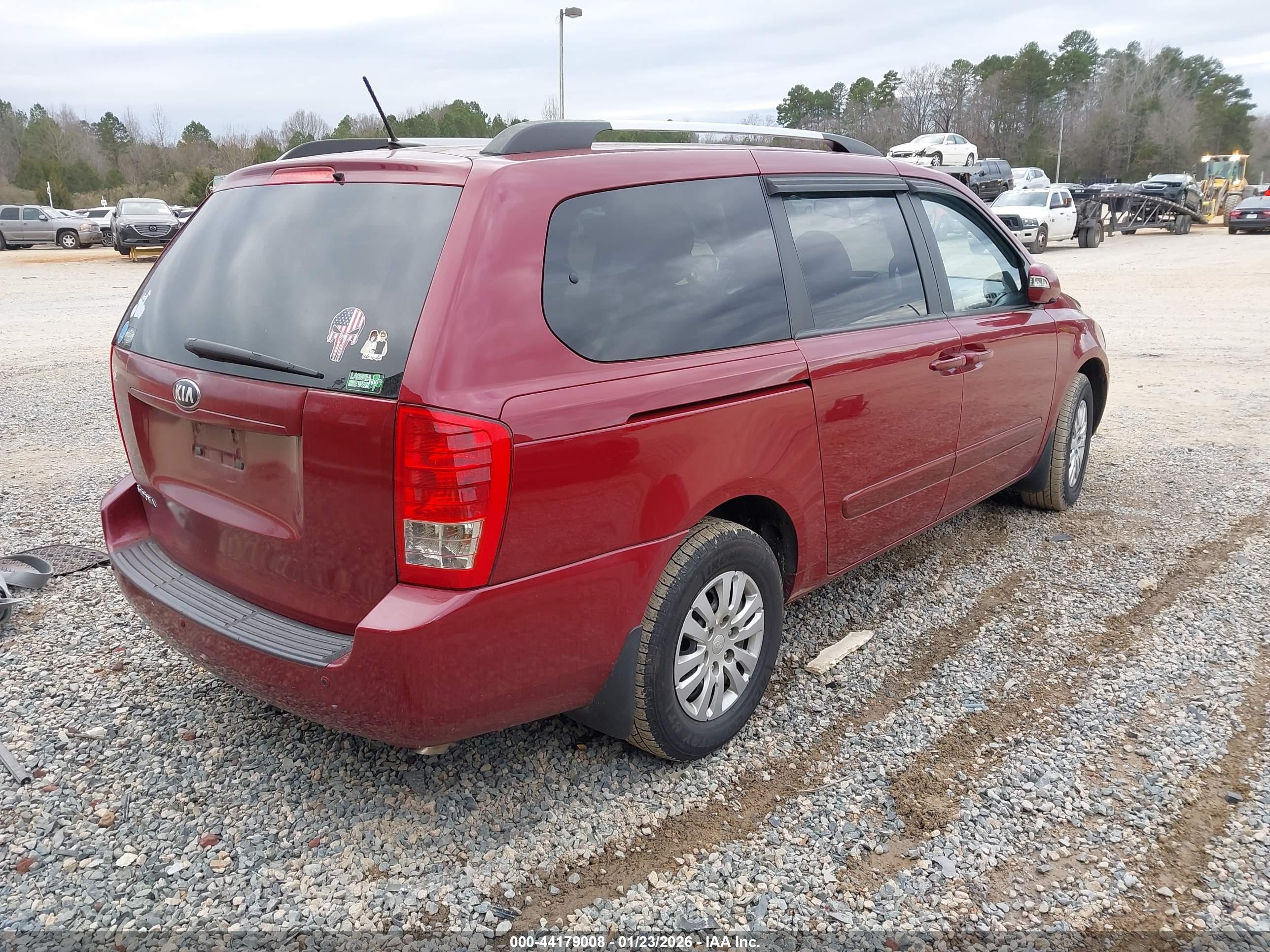 KIA SEDONA image 4