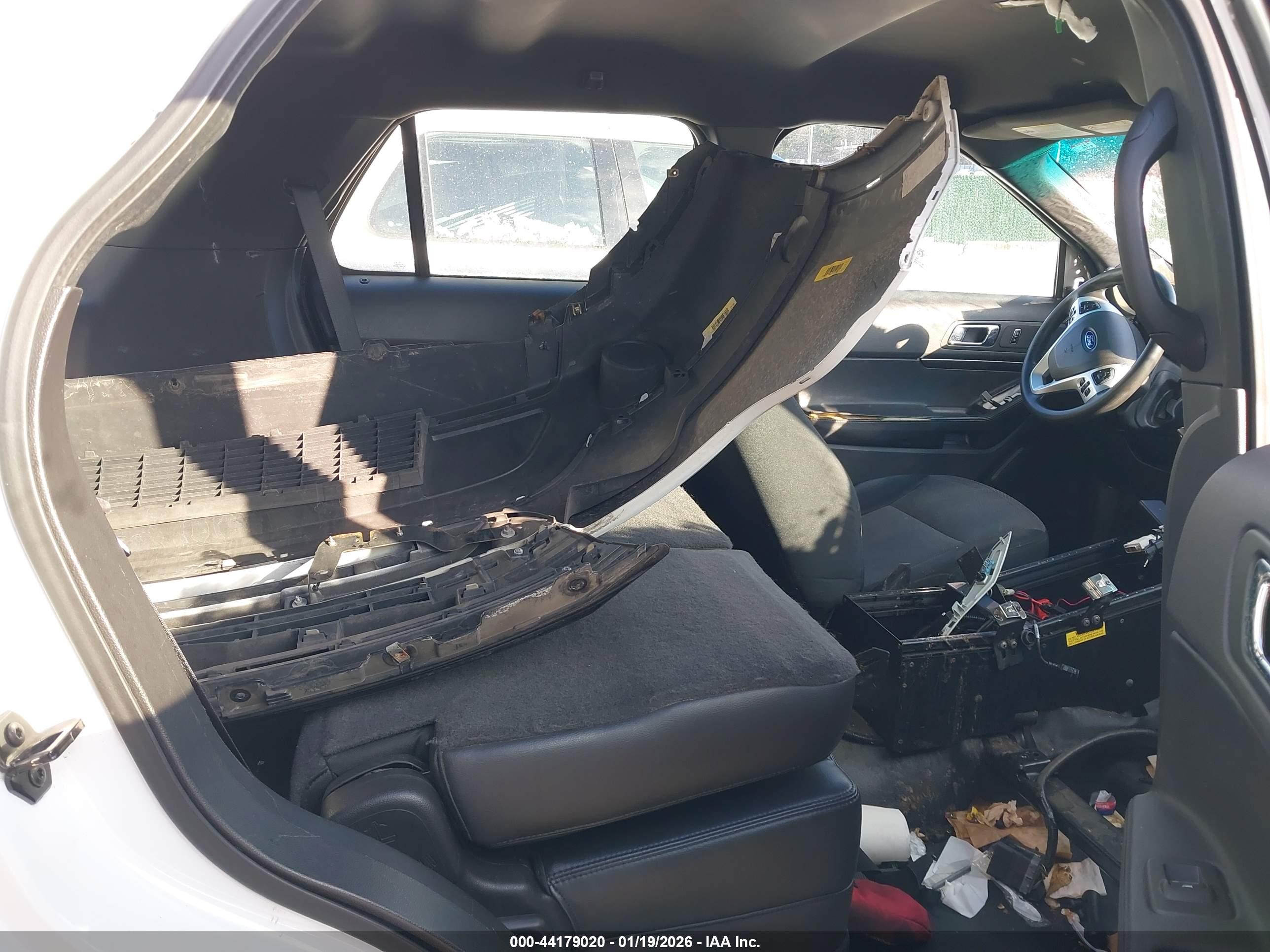 FORD UTILITY image 8