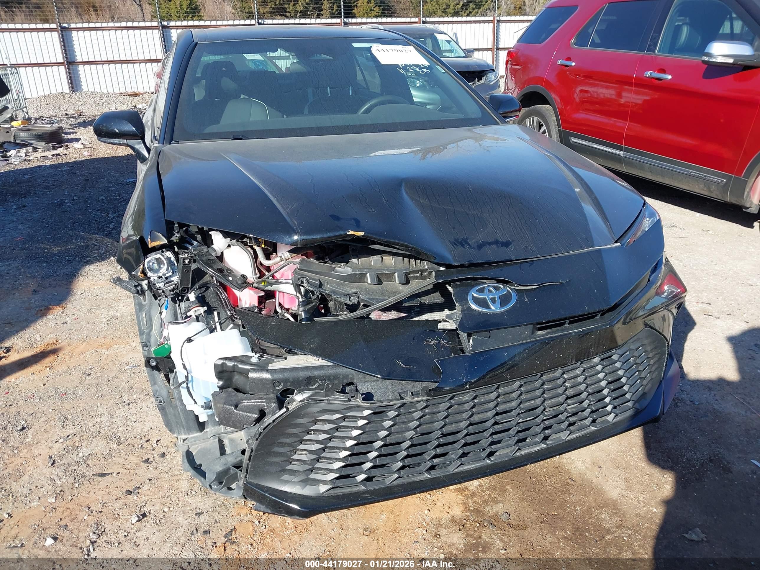 TOYOTA CAMRY image 6
