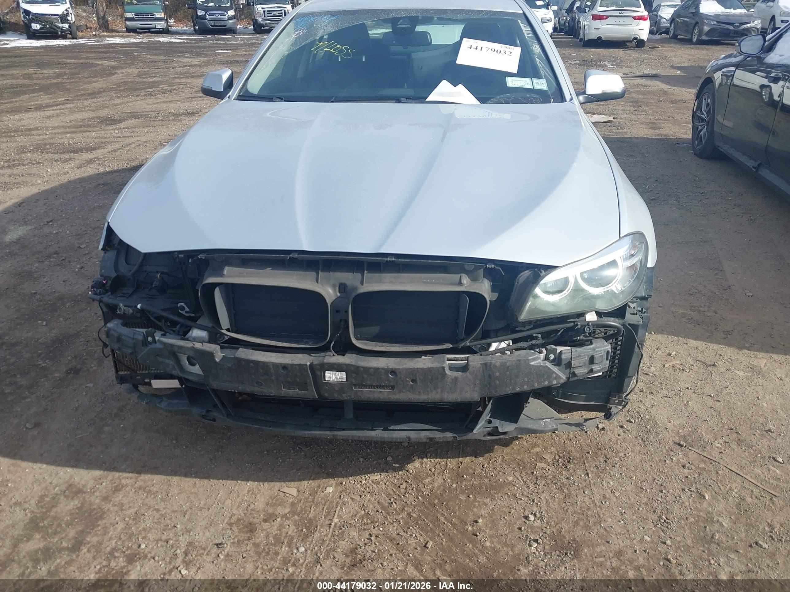 BMW 535I image 6