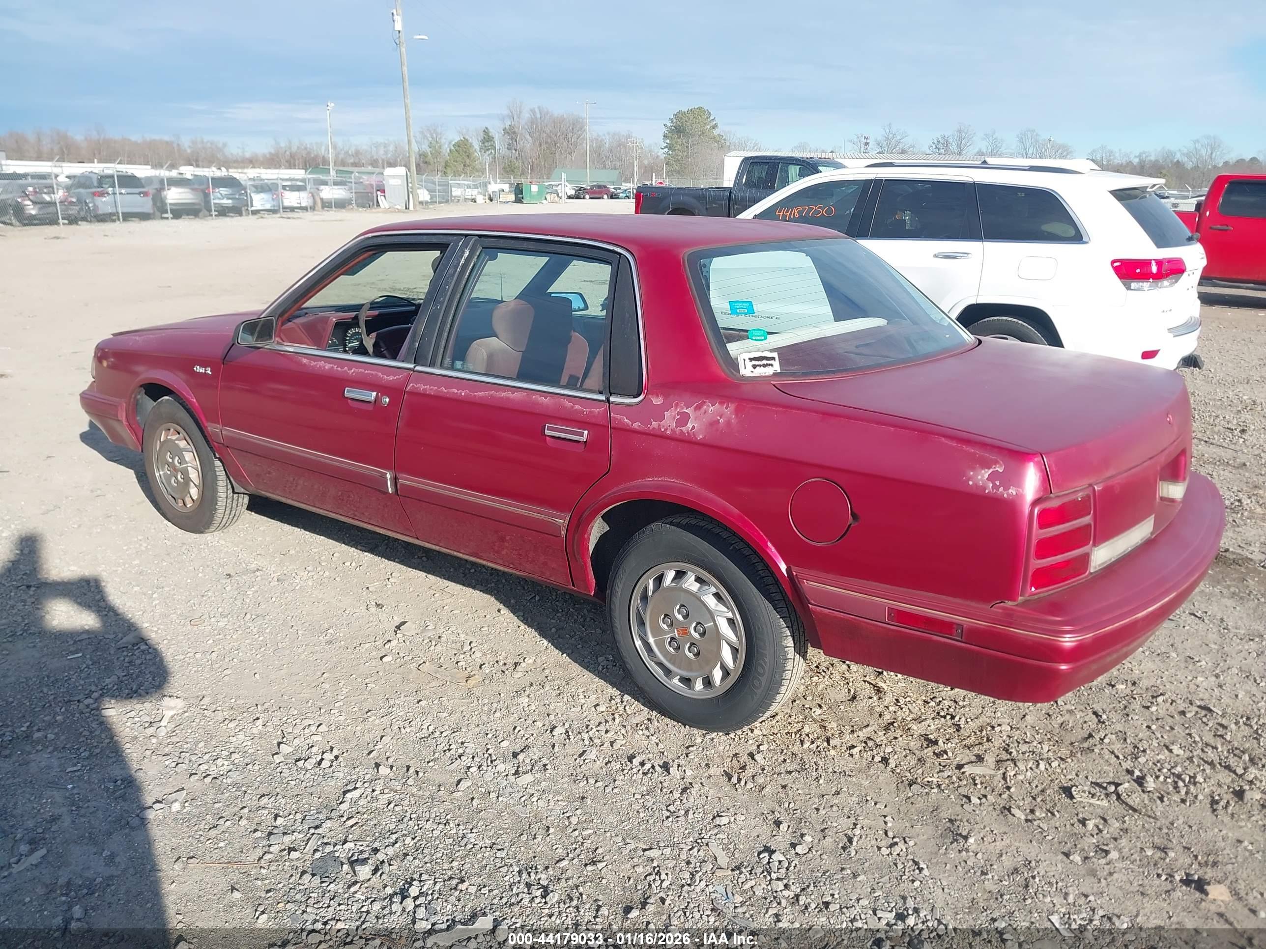 OLDSMOBILE CIERA image 3