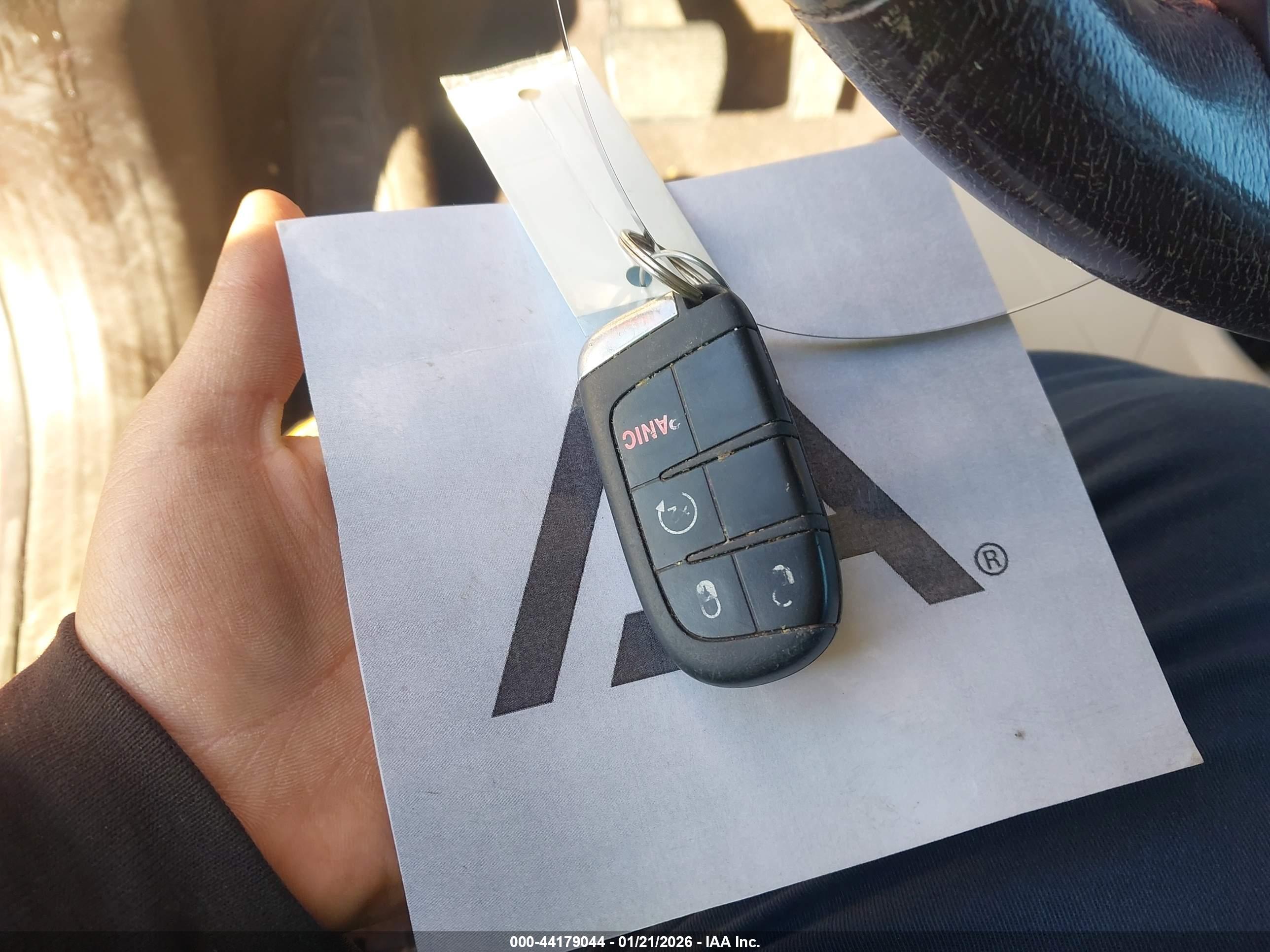 JEEP RENEGADE image 11
