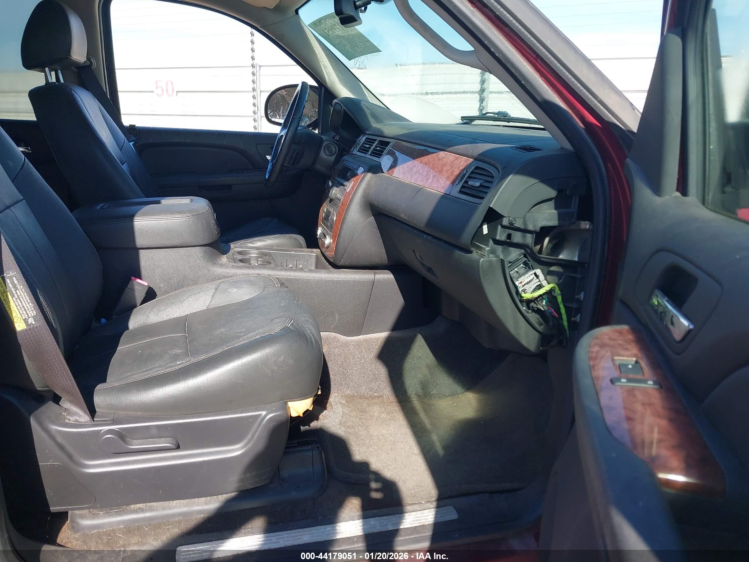 CHEVROLET TAHOE image 5
