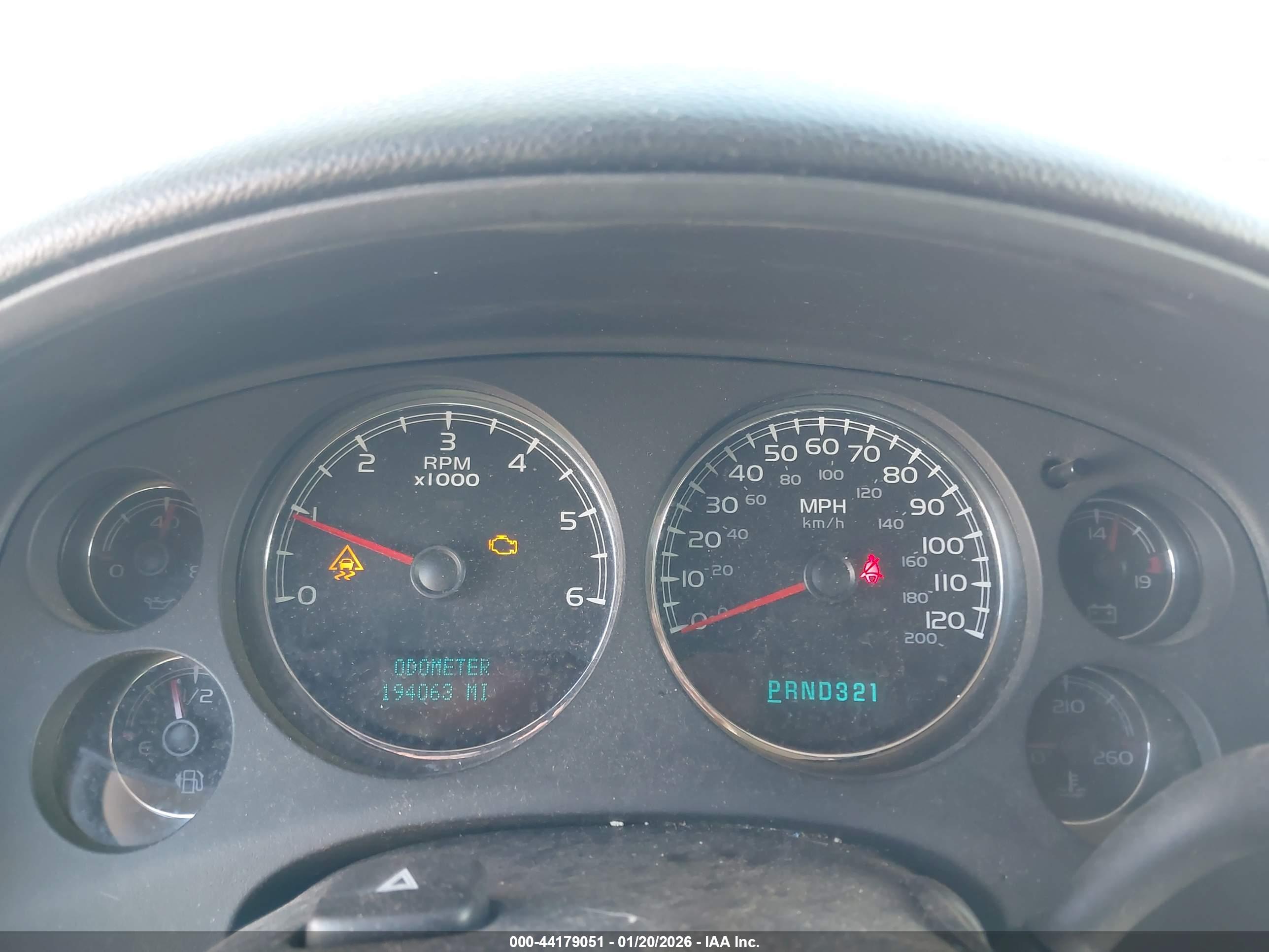 CHEVROLET TAHOE image 7