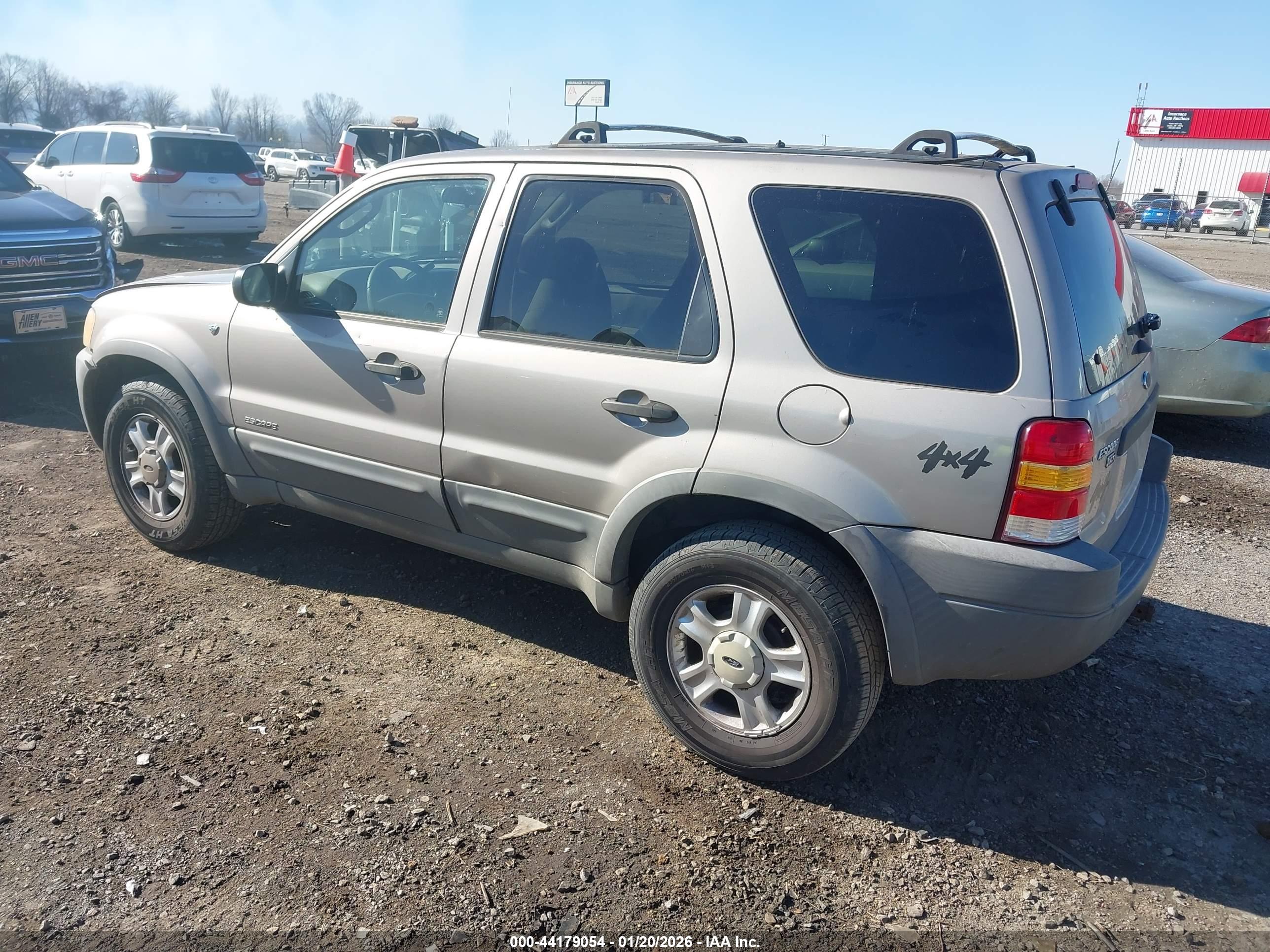 FORD ESCAPE image 3