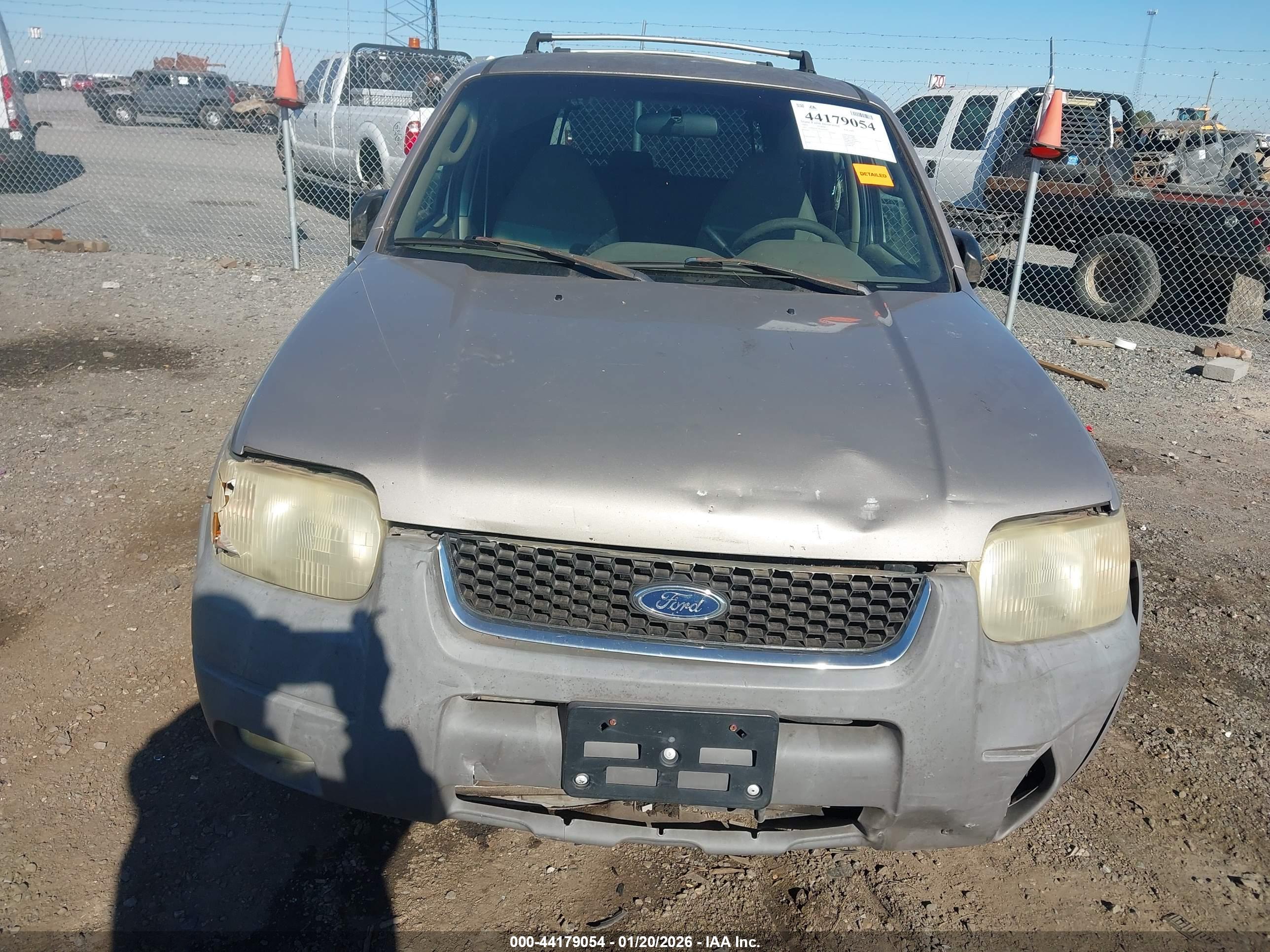 FORD ESCAPE image 6