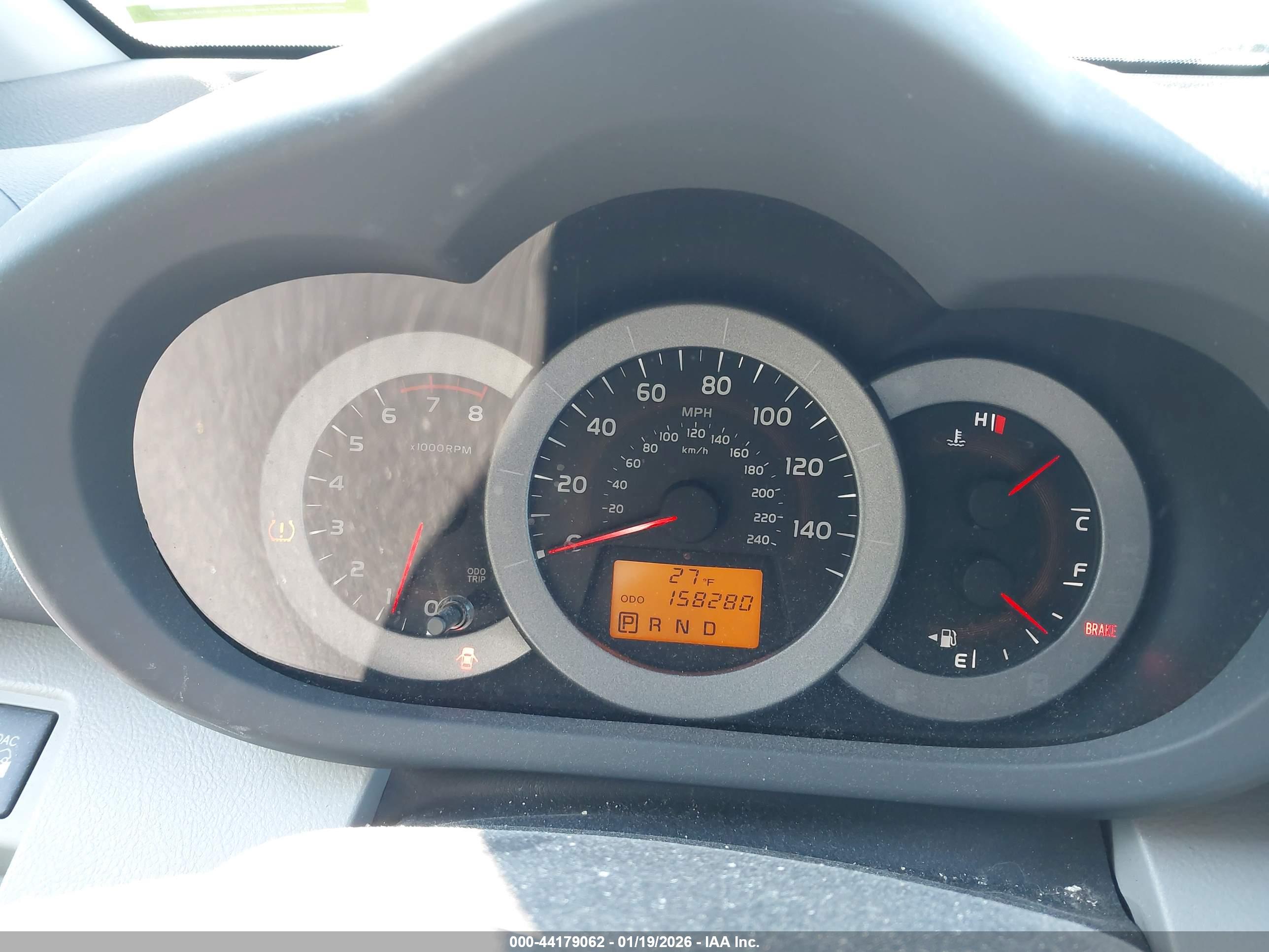 TOYOTA RAV4 image 7