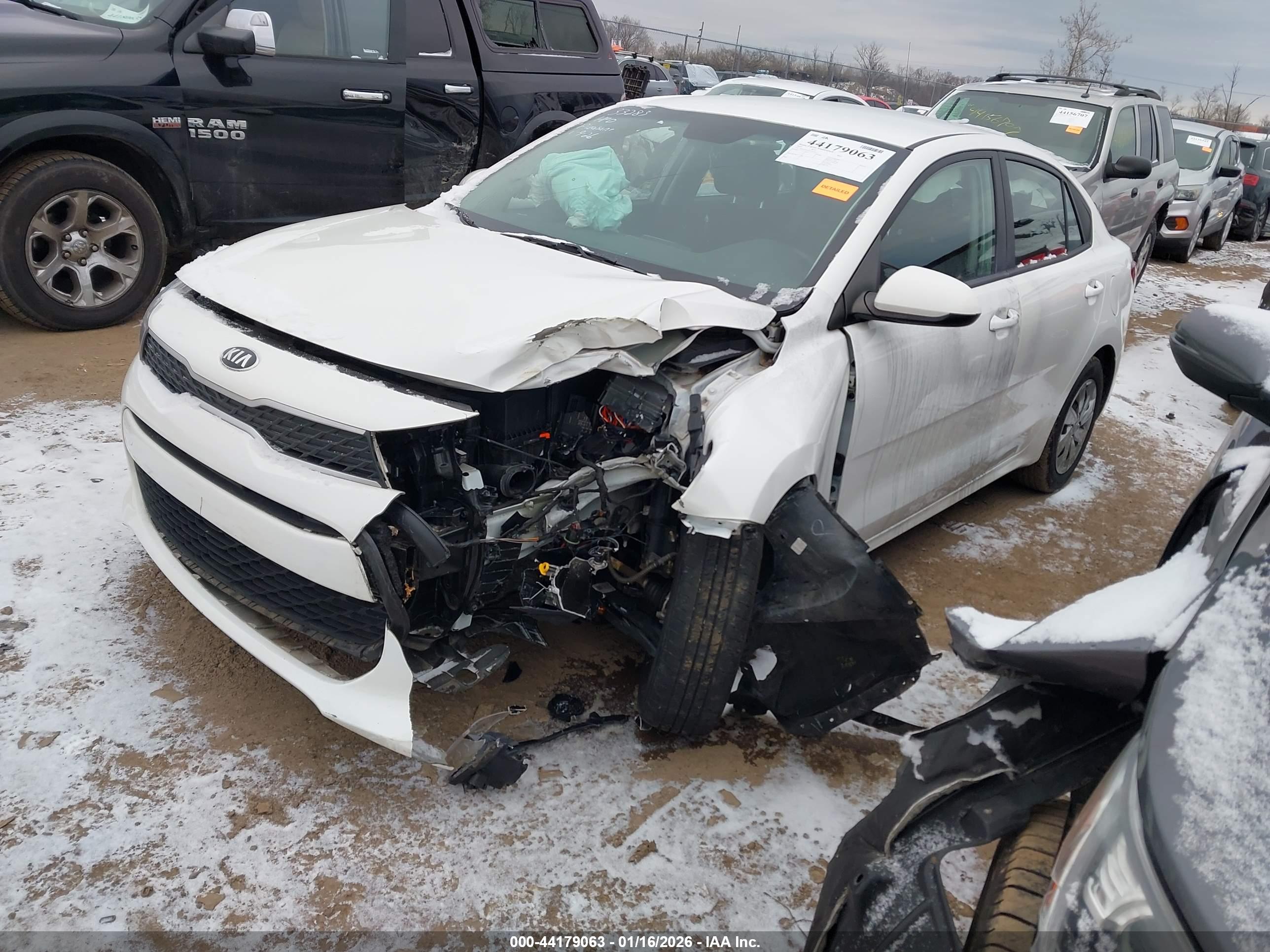 KIA RIO image 2