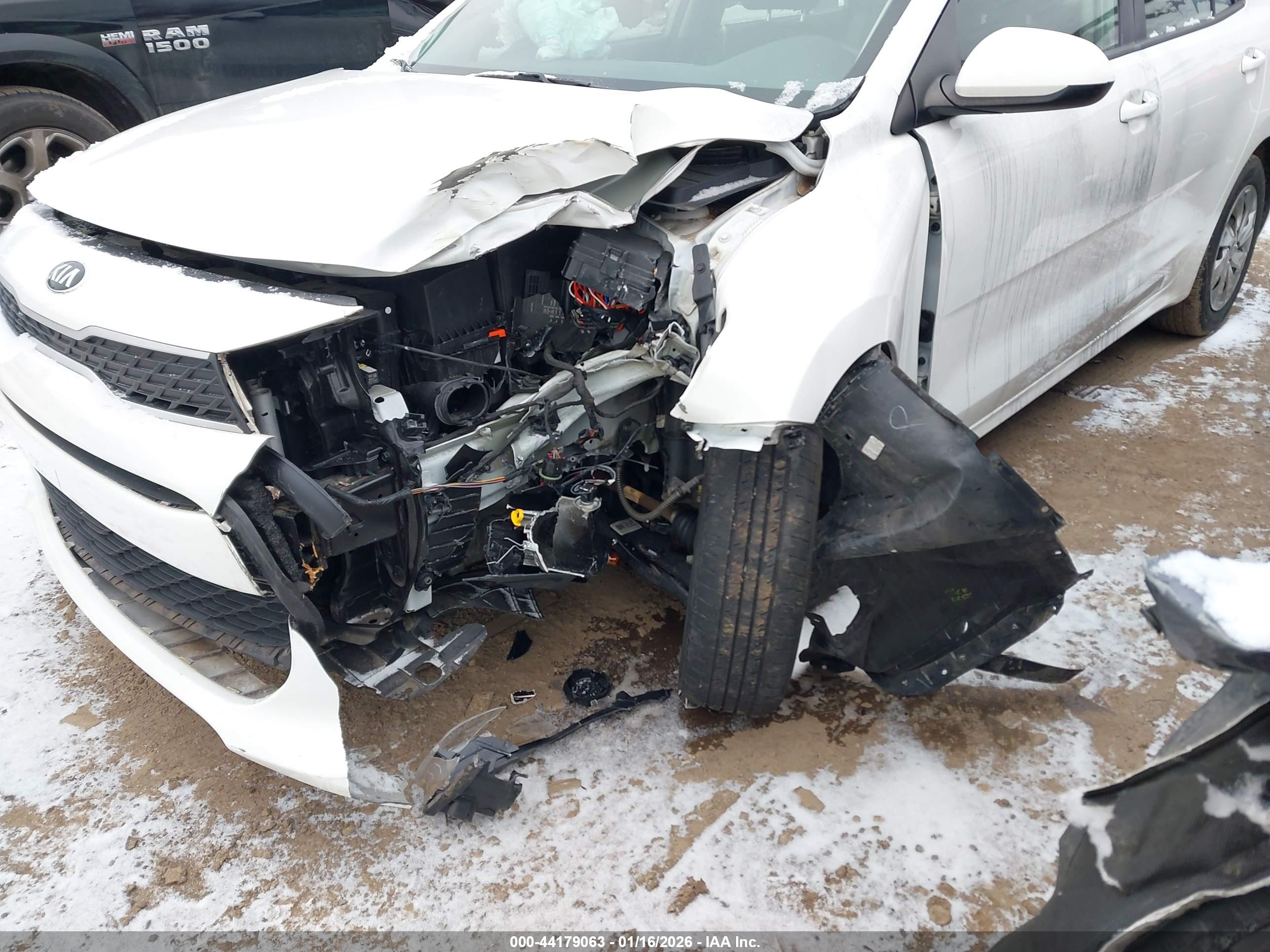 KIA RIO image 6