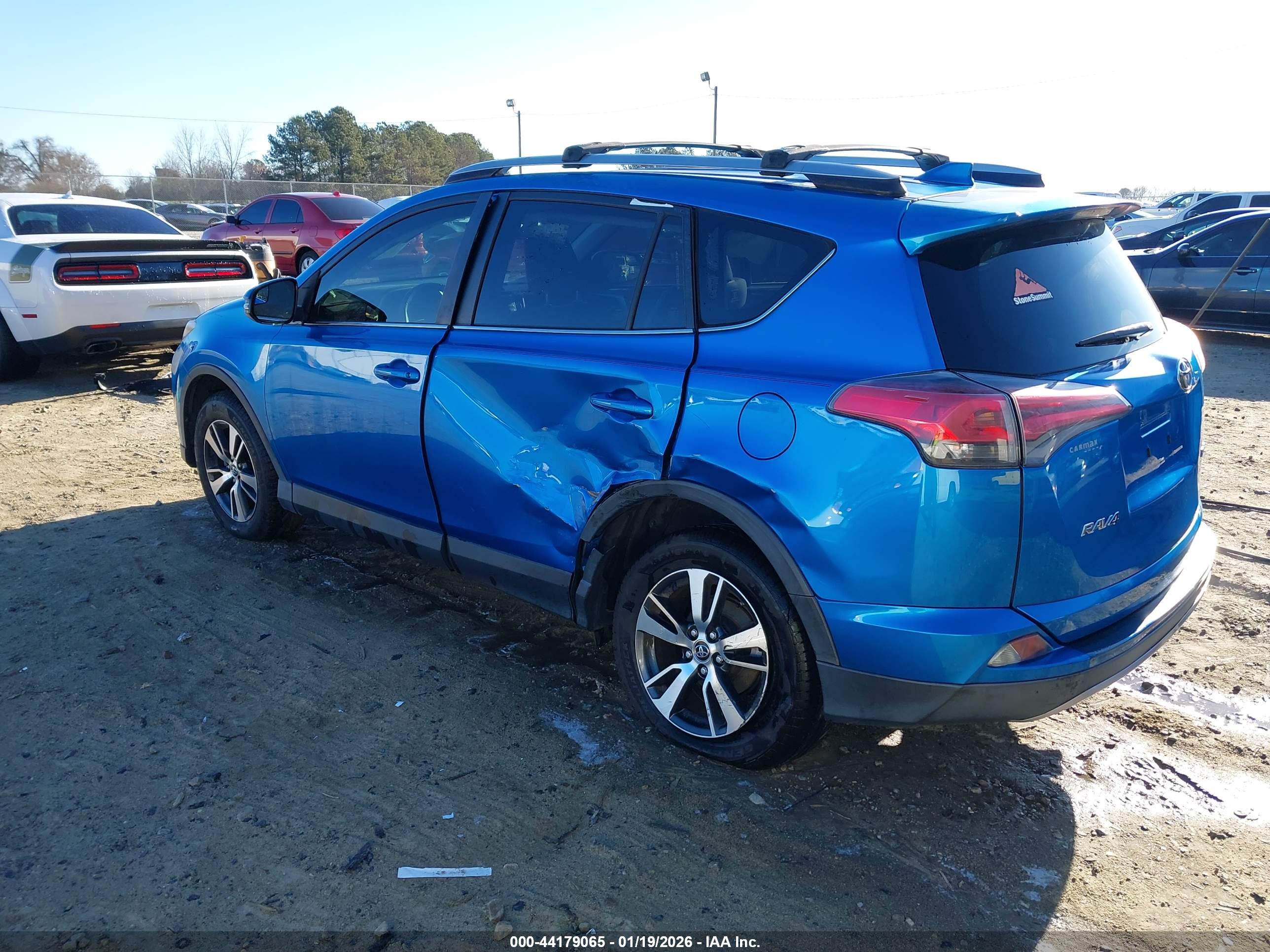 TOYOTA RAV4 image 3