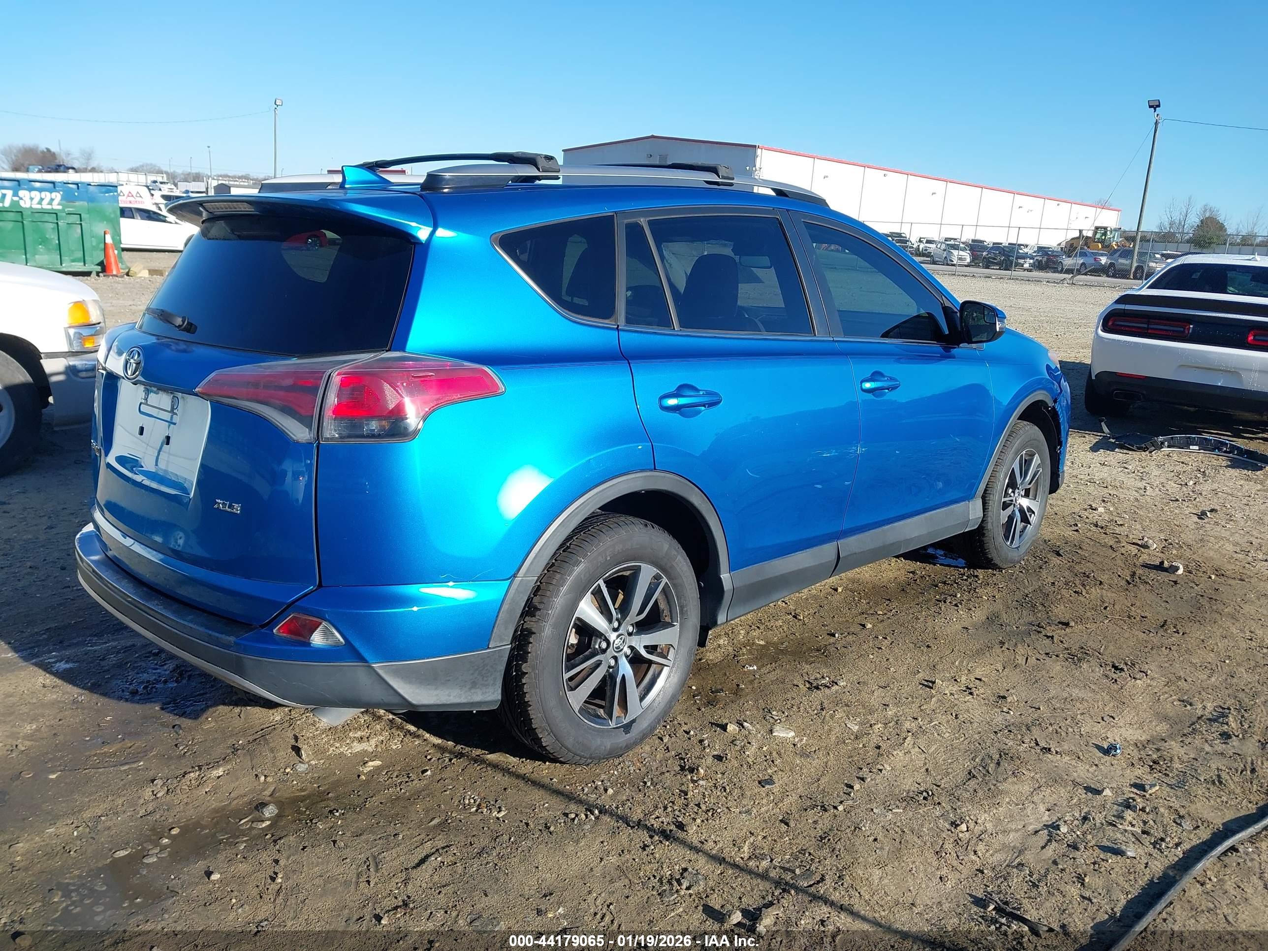 TOYOTA RAV4 image 4