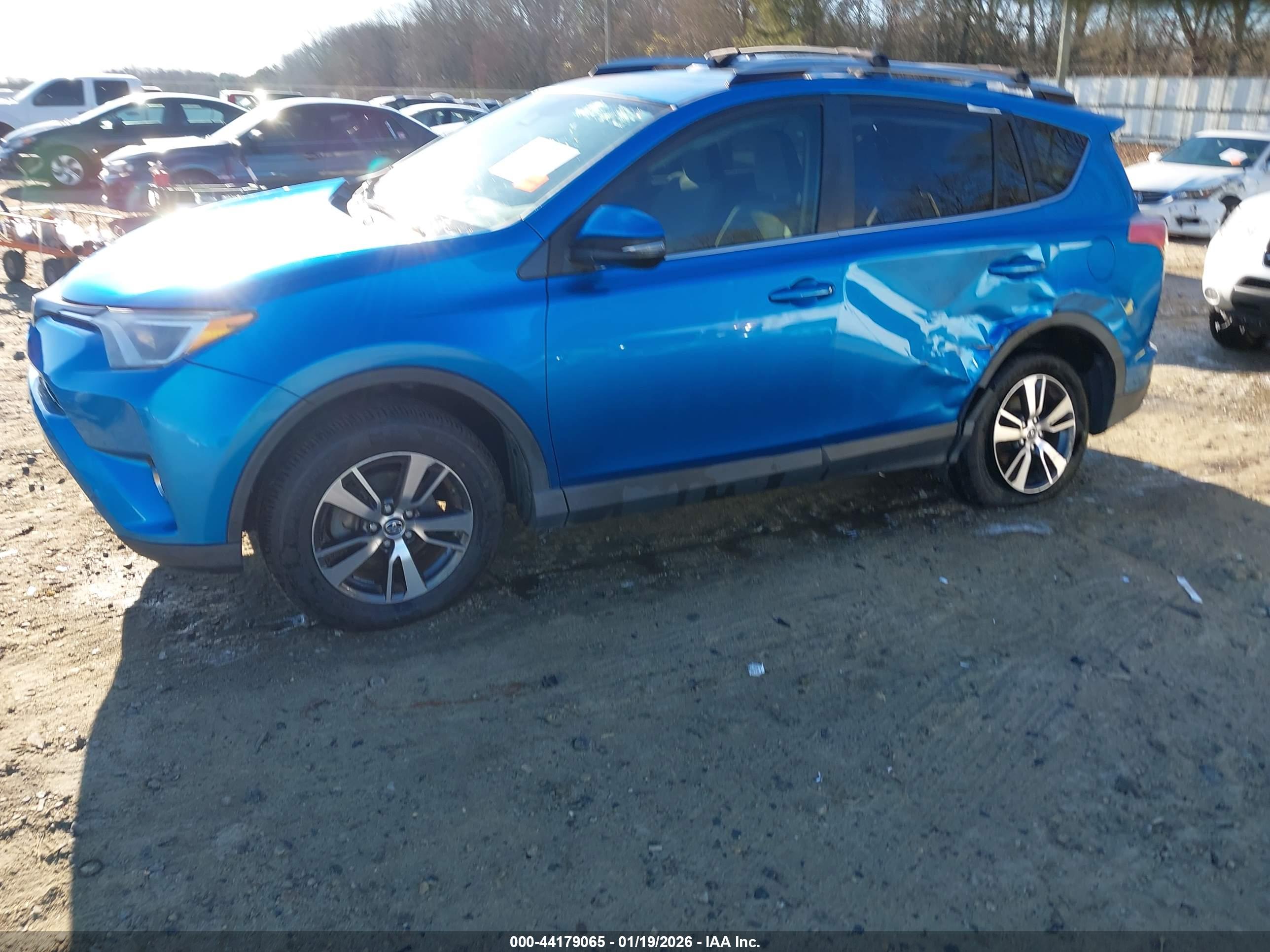 TOYOTA RAV4 image 6