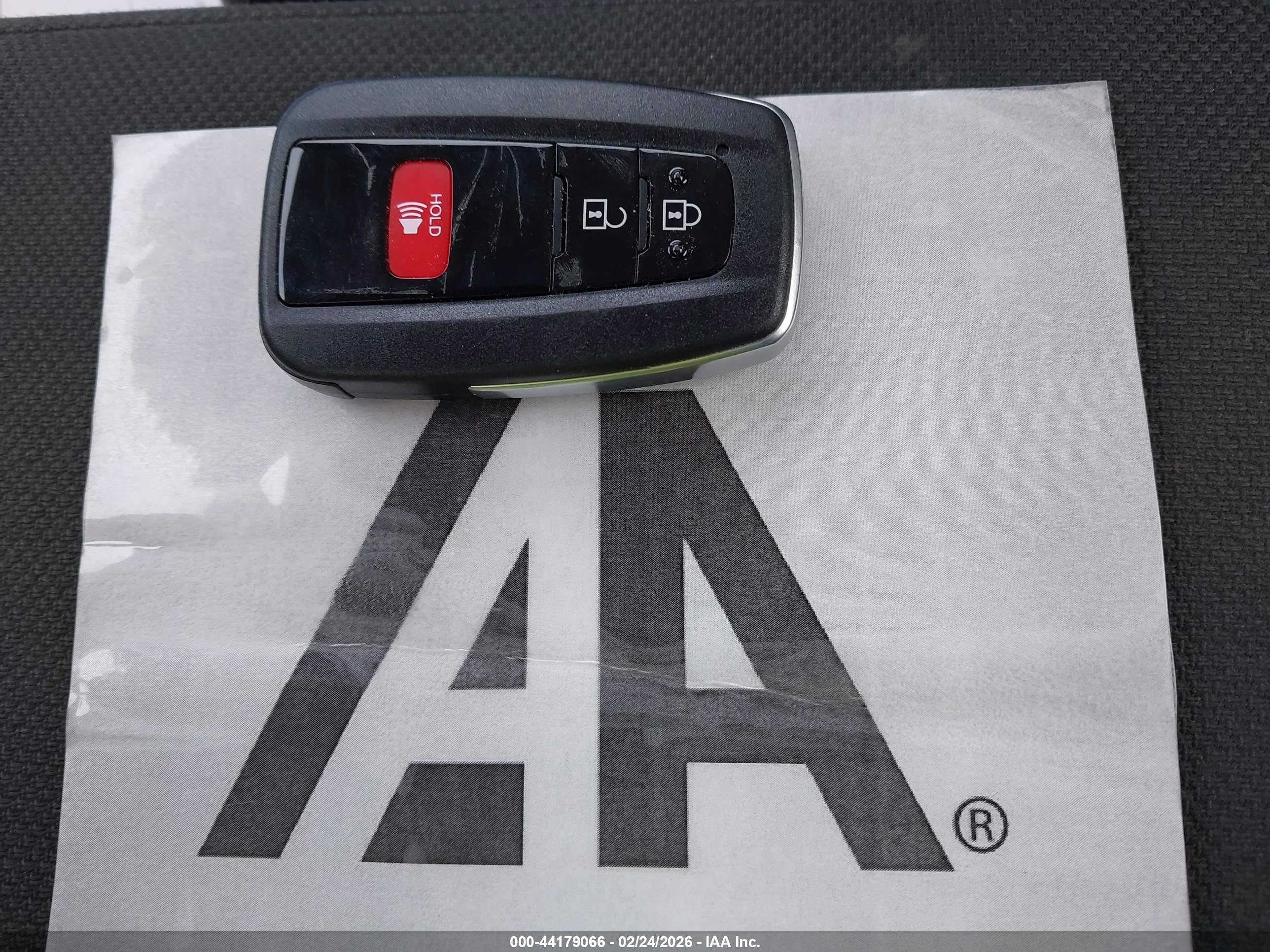TOYOTA PRIUS image 11